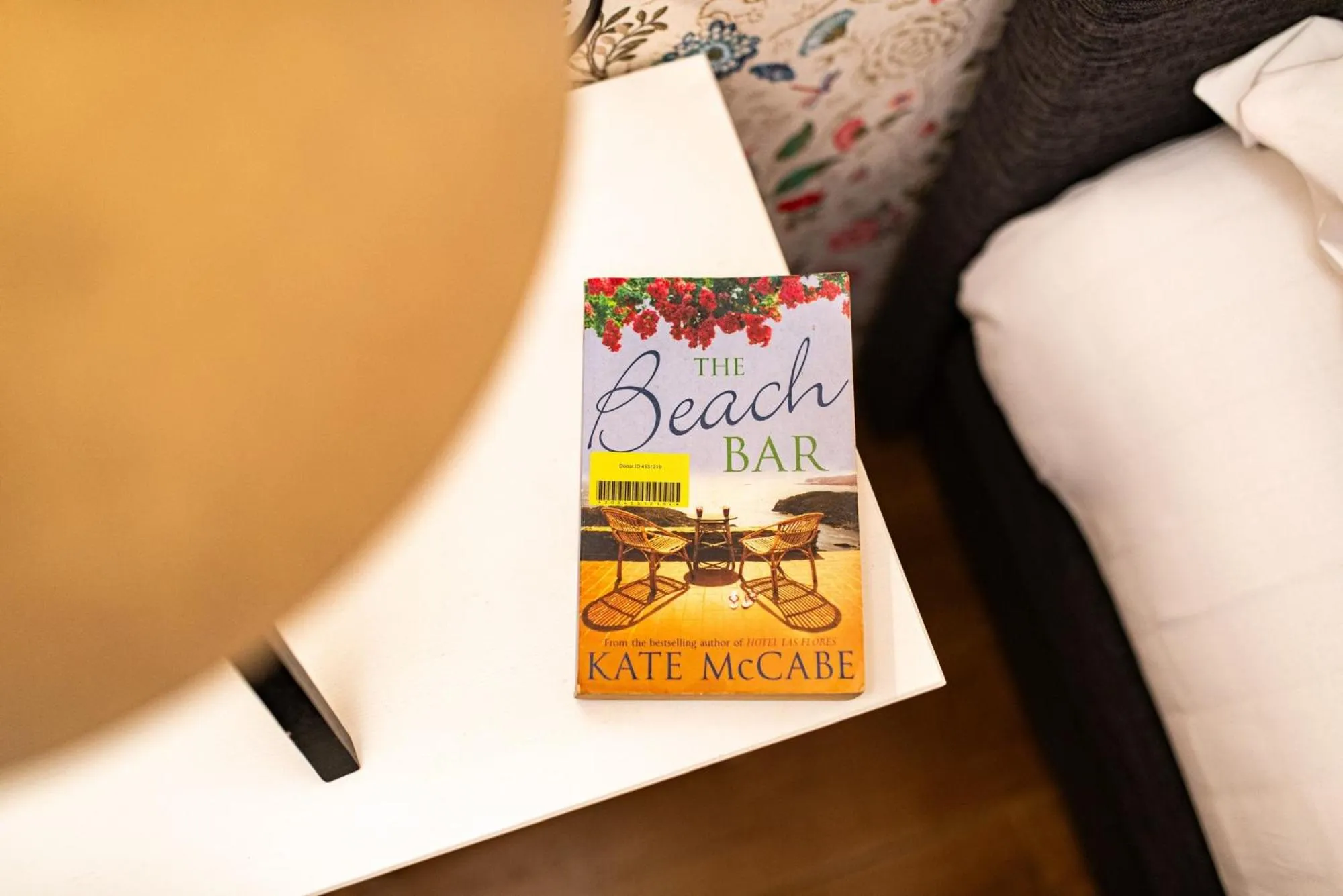 Text overlay in ART HOME ARTHUR by DuHomes