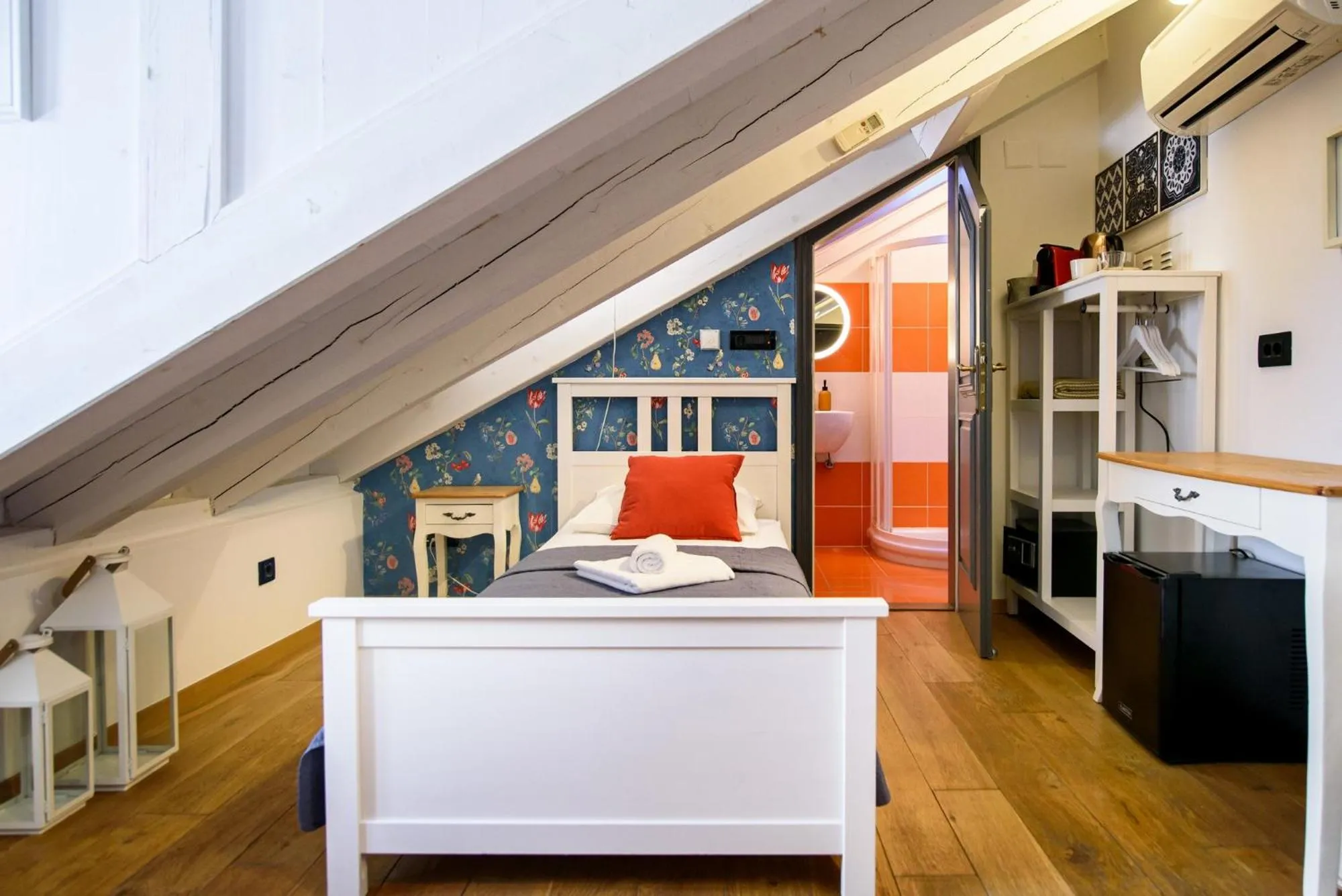 Bed in ART HOME ARTHUR by DuHomes