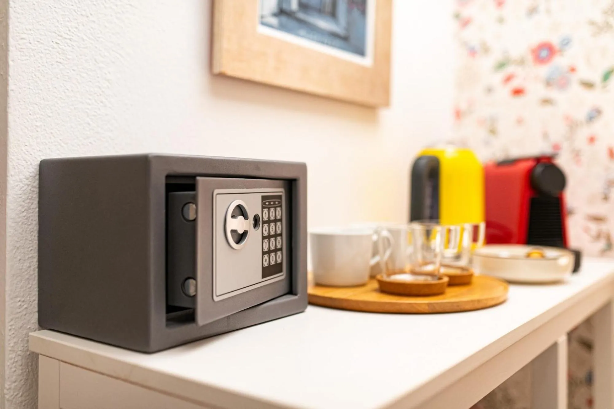 Coffee/tea facilities in ART HOME ARTHUR by DuHomes