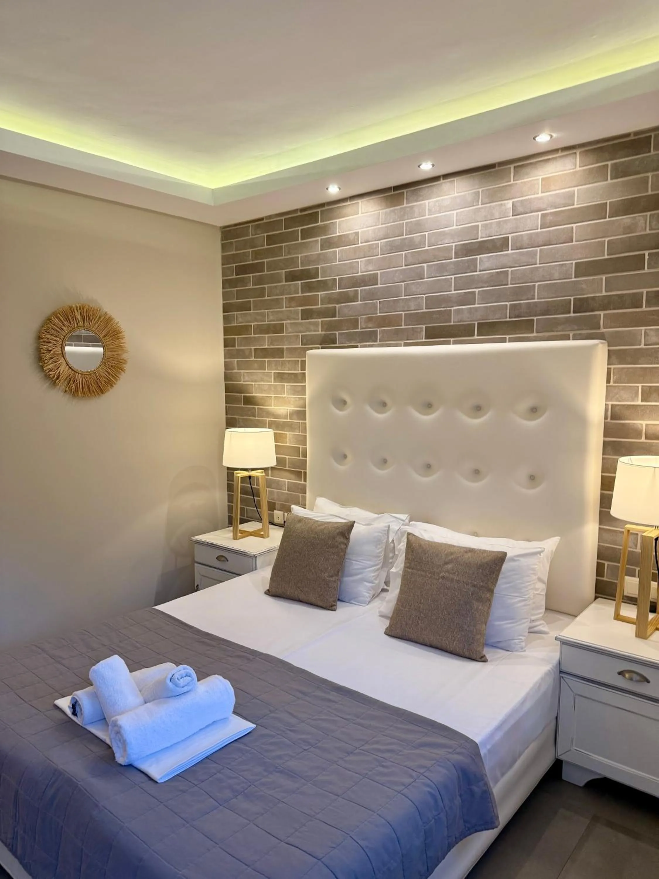 Bed in Aroma Beach Bungalows