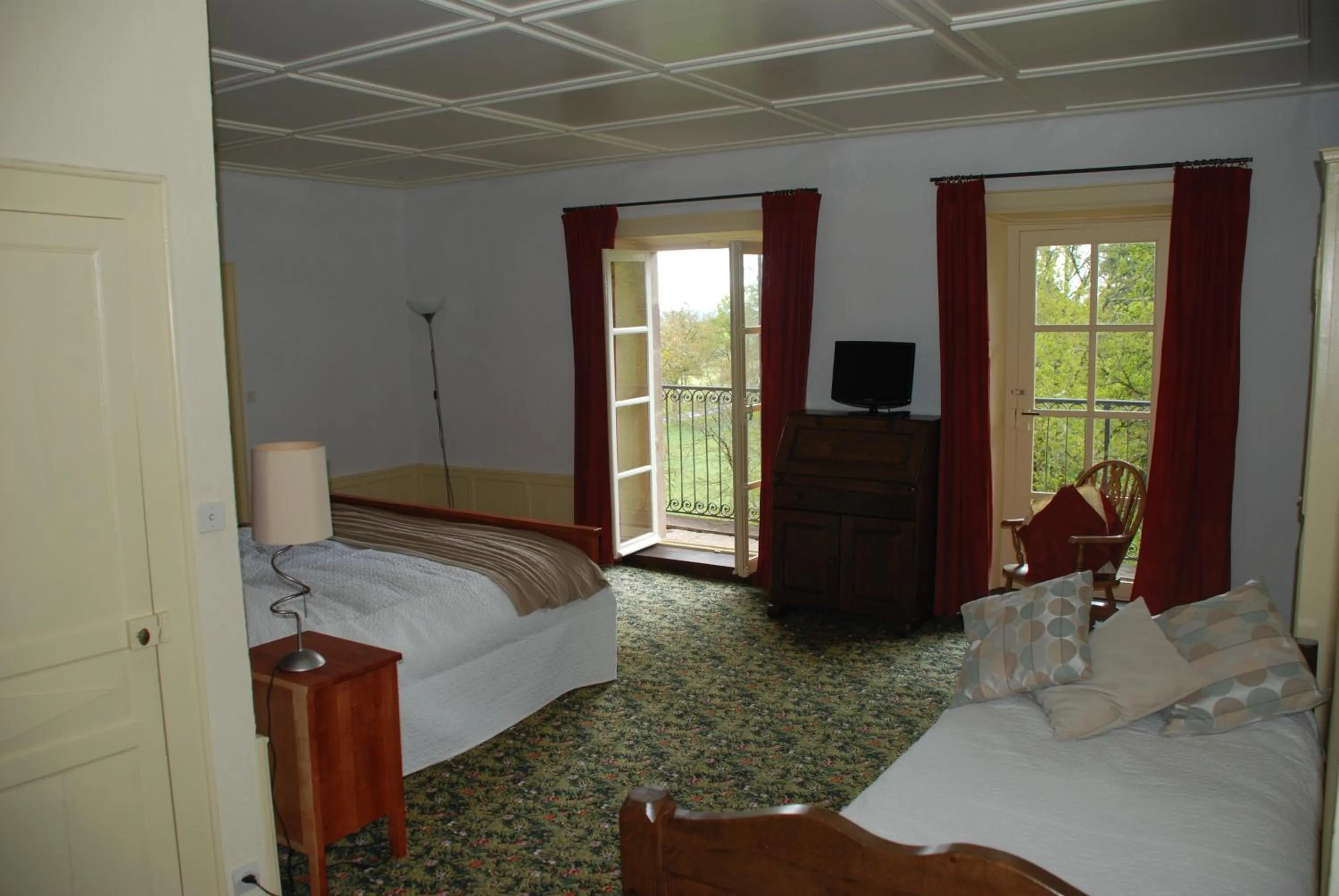 Photo of the whole room, Bed in B&B Chateau le Bois