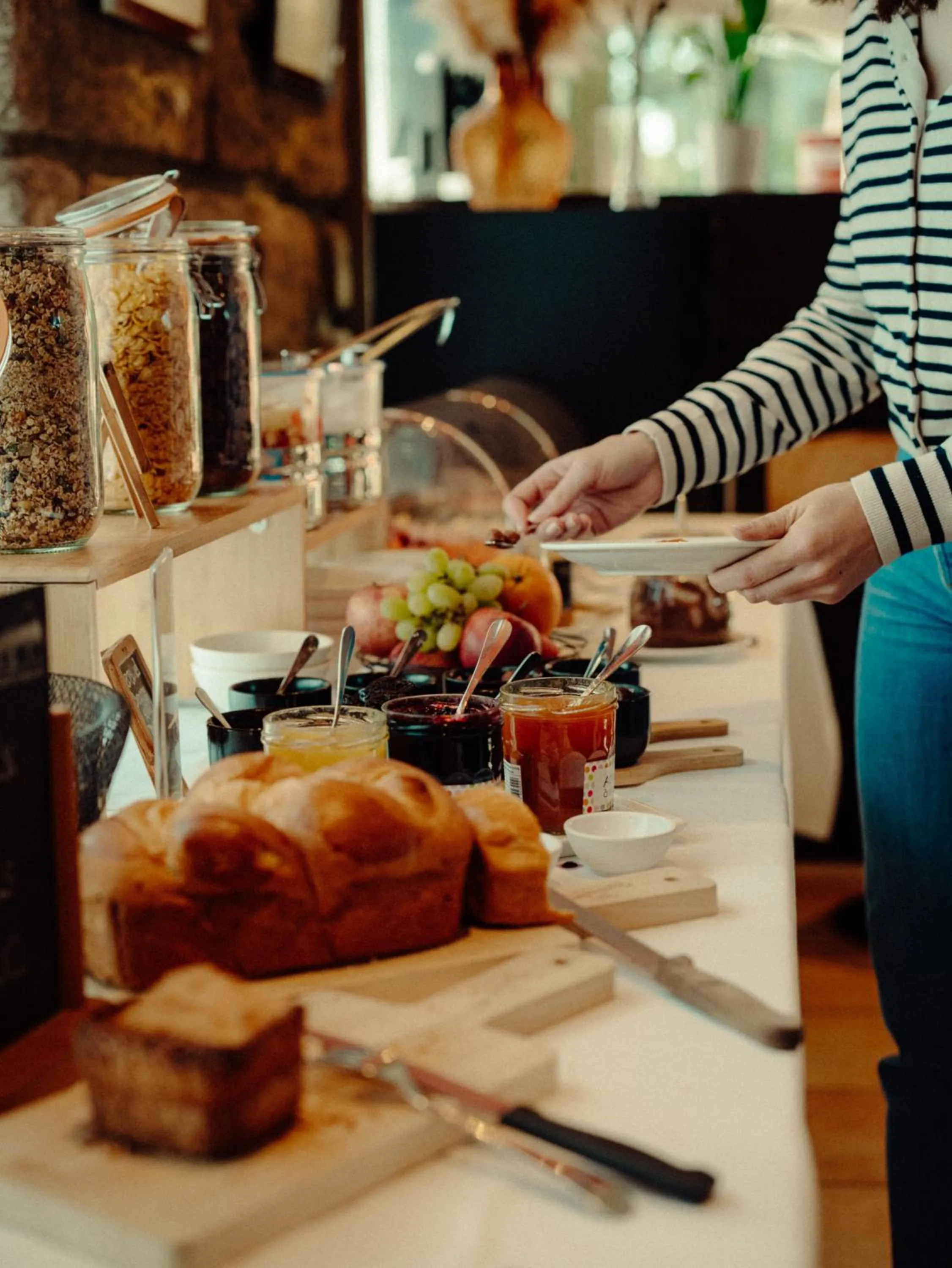 Breakfast in Hôtel Restaurant Ar Milin-Logis hôtels