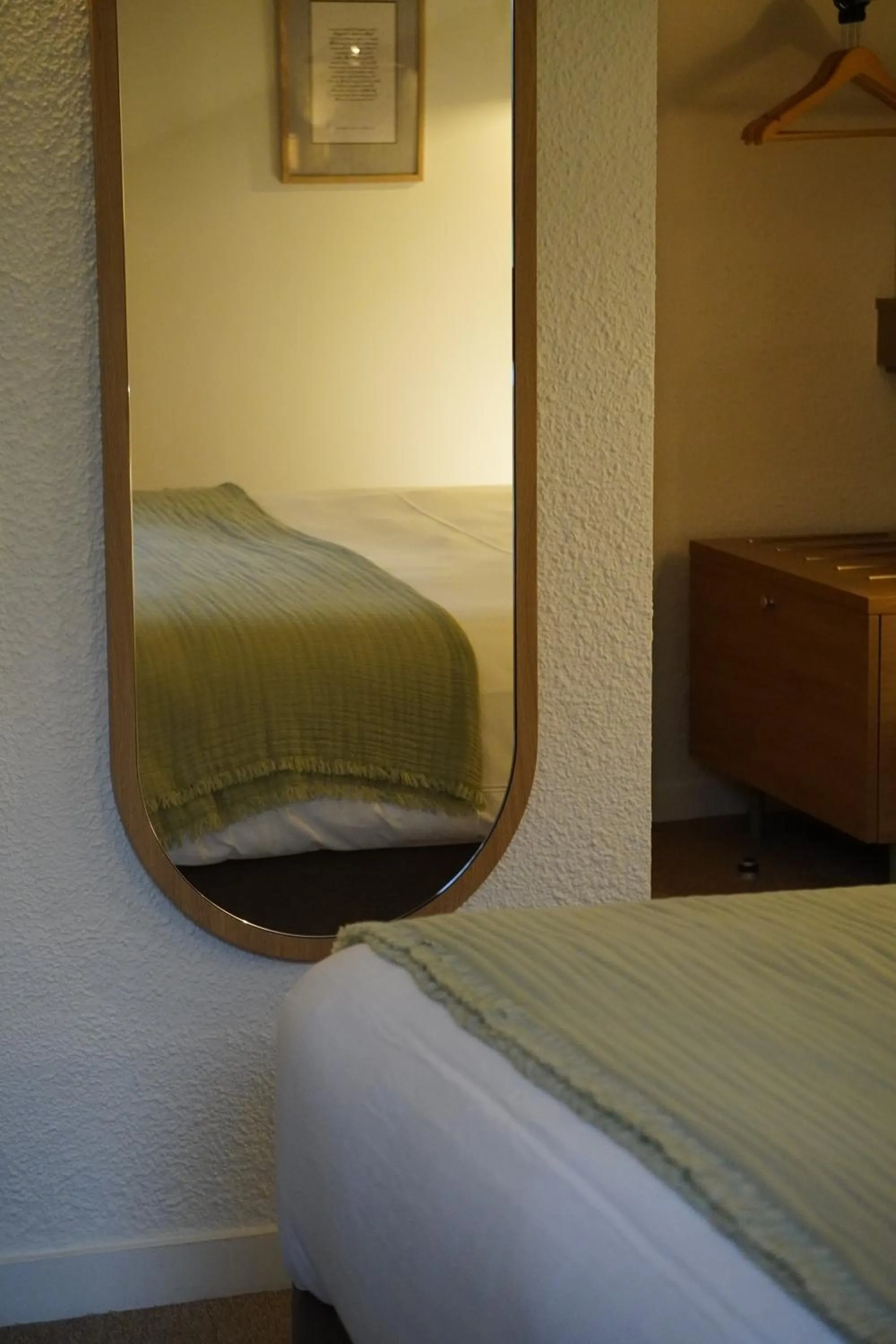 Decorative detail, Bed in Hôtel Restaurant Ar Milin-Logis hôtels