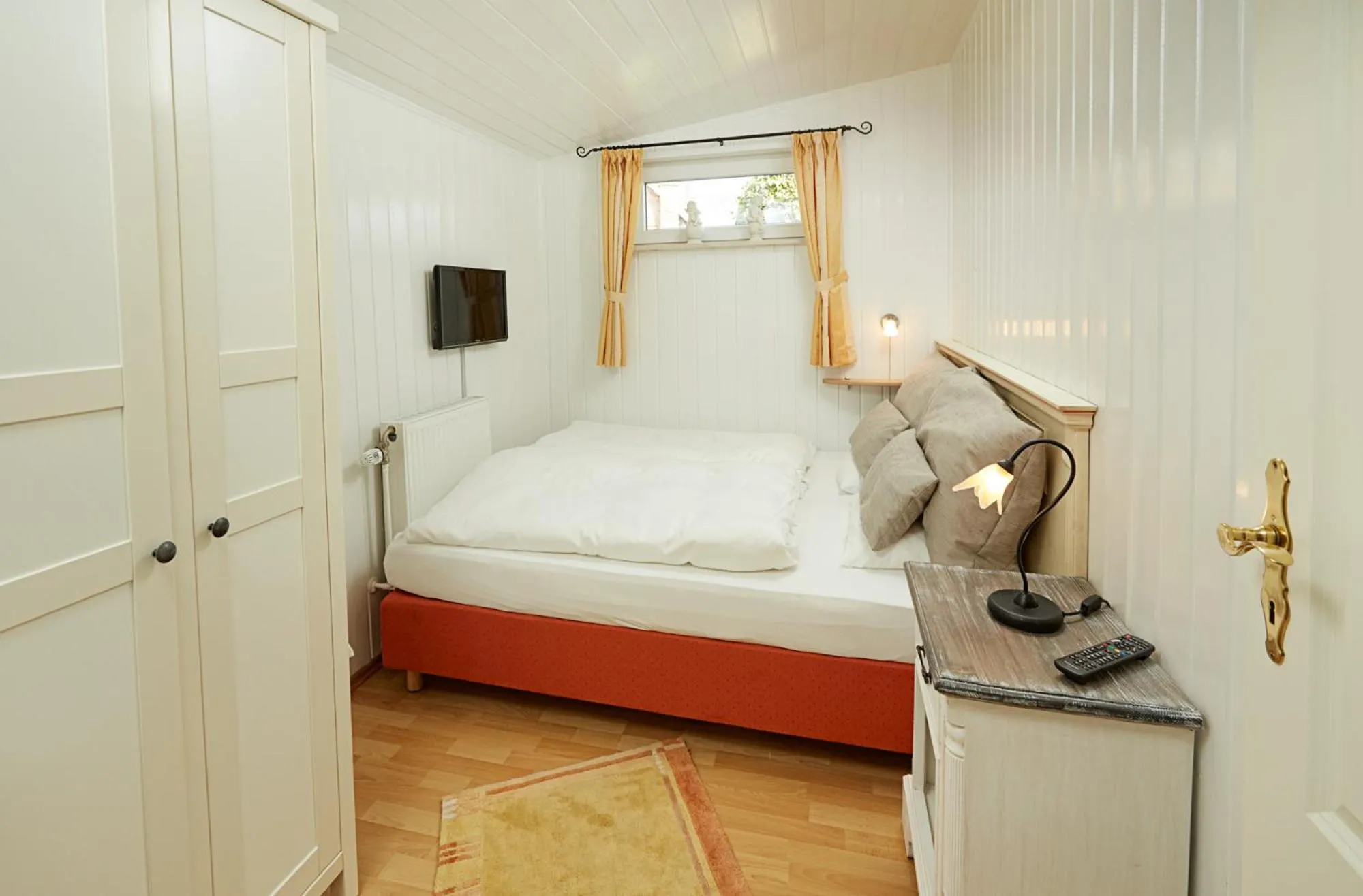 Bed in Hotel Fjordkroen