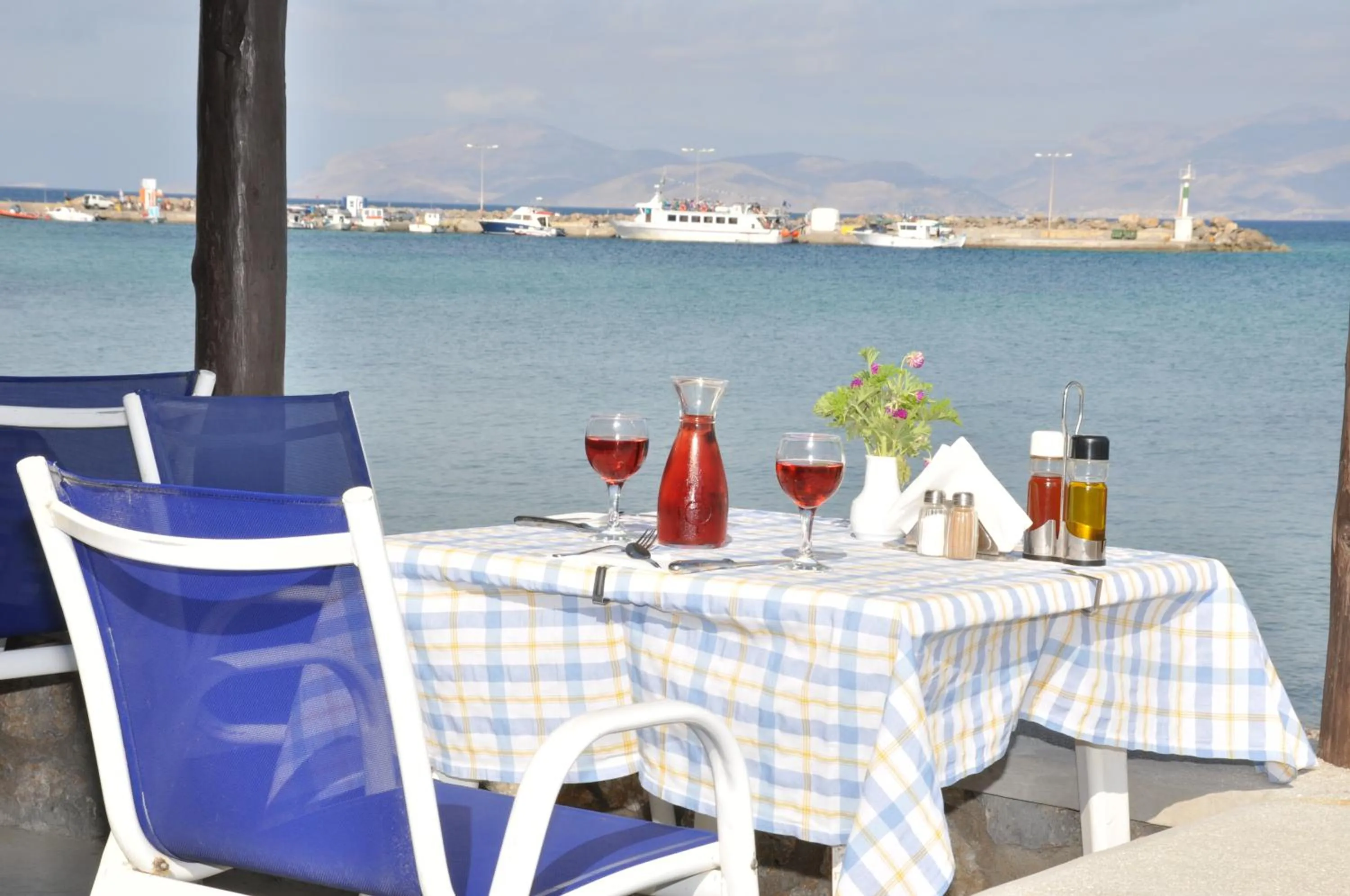 Restaurant/places to eat in Mastichari Bay Hotel