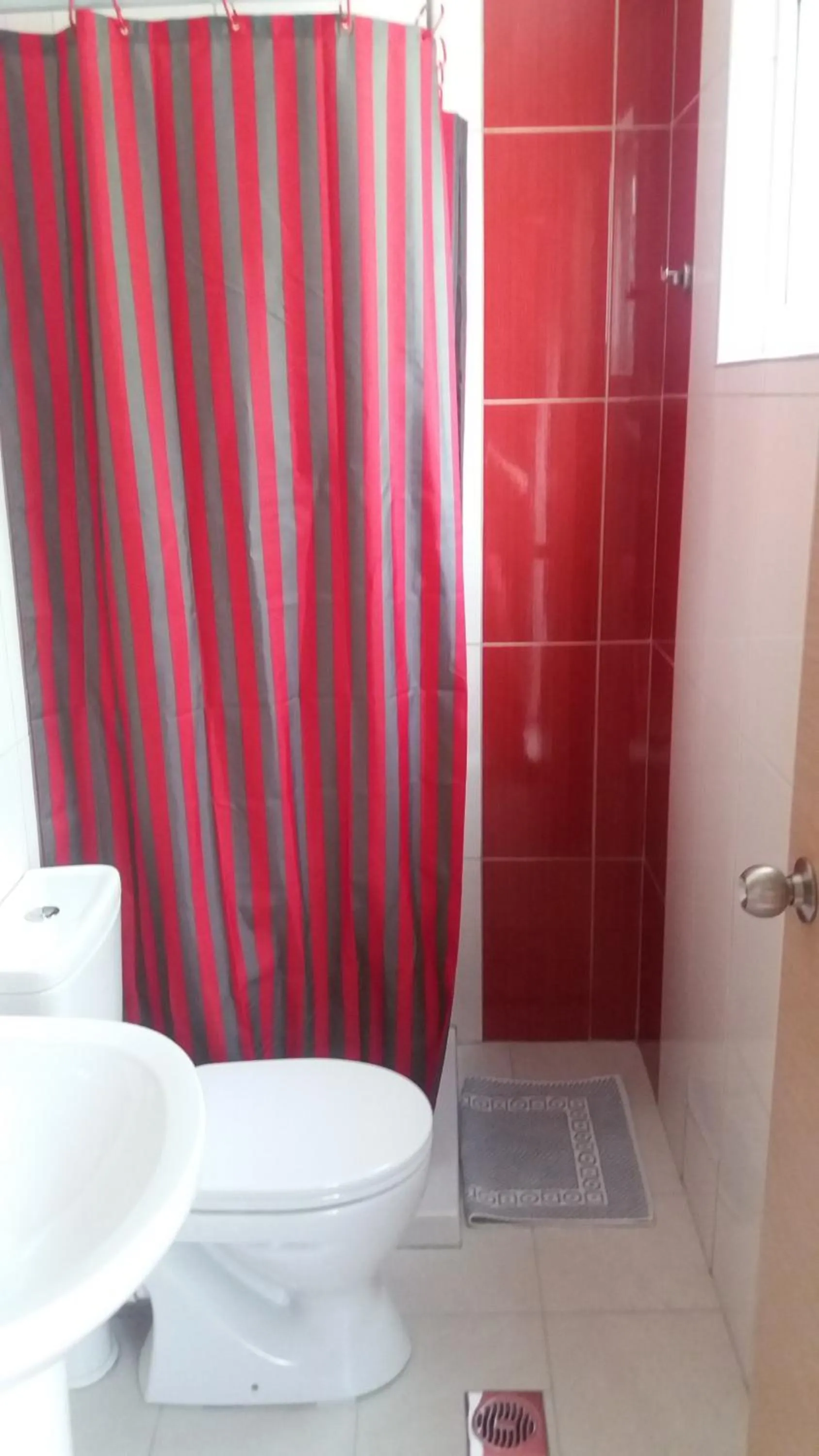 Shower in Paritsa Hotel