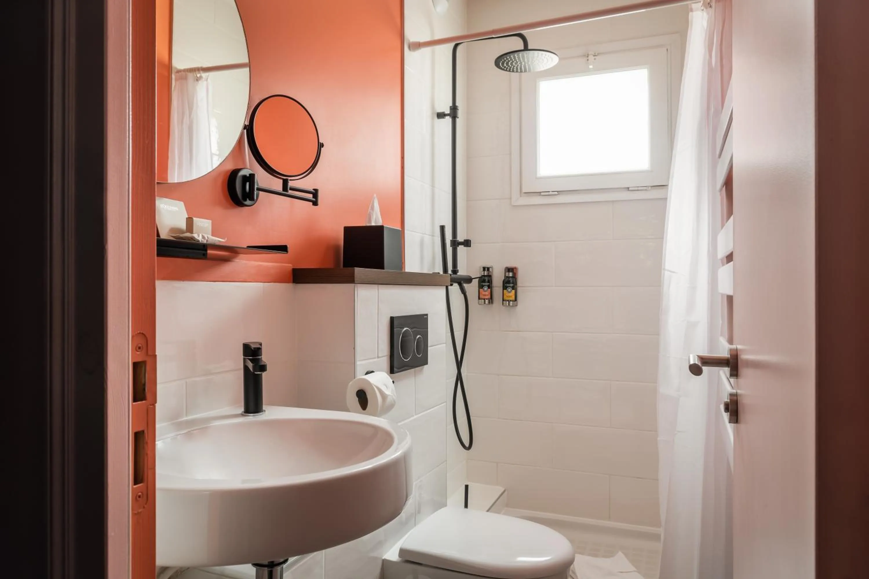 Bathroom in Hotel Archetype Etoile