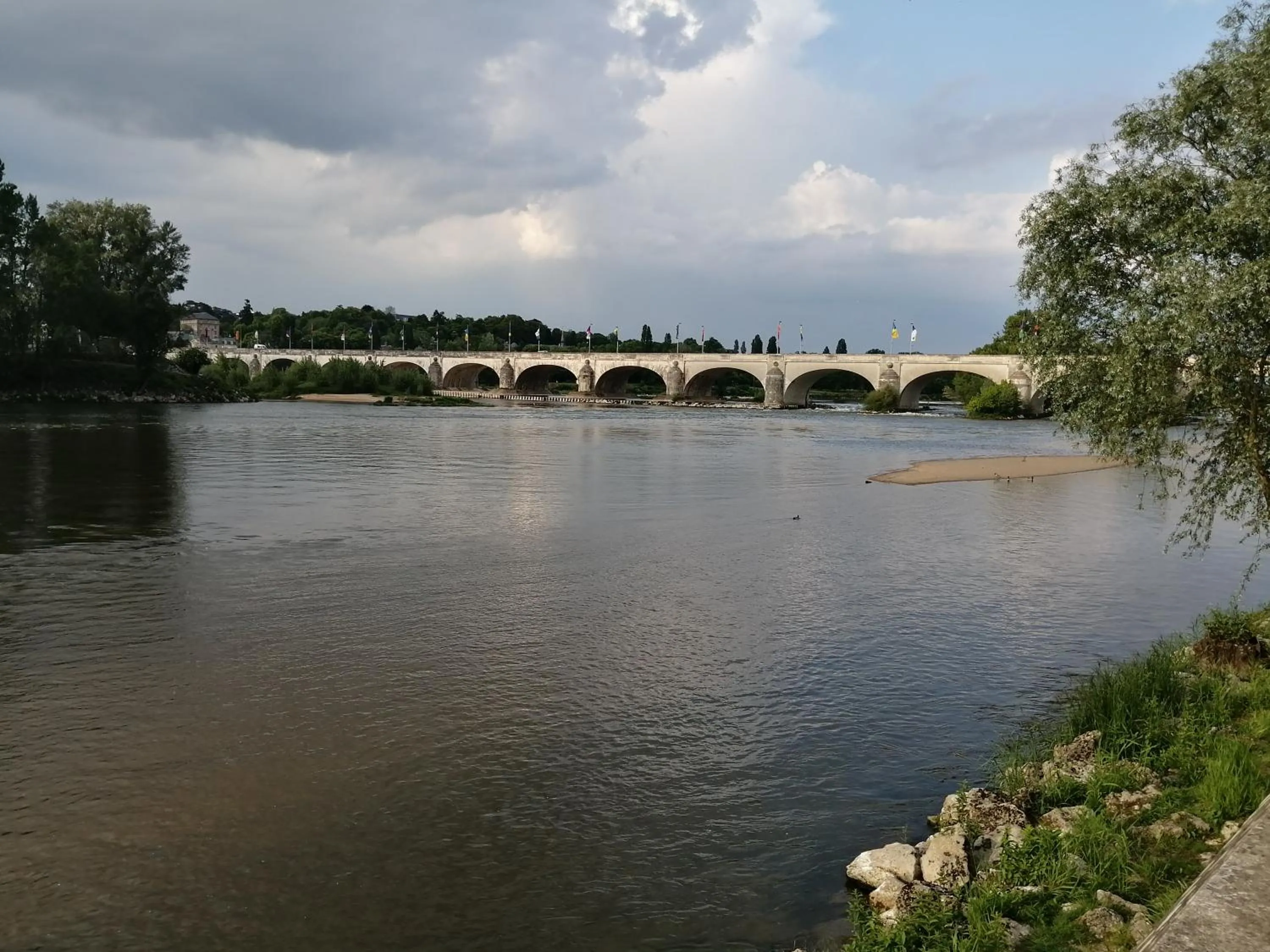 Property building in Hotel Du Cygne Tours