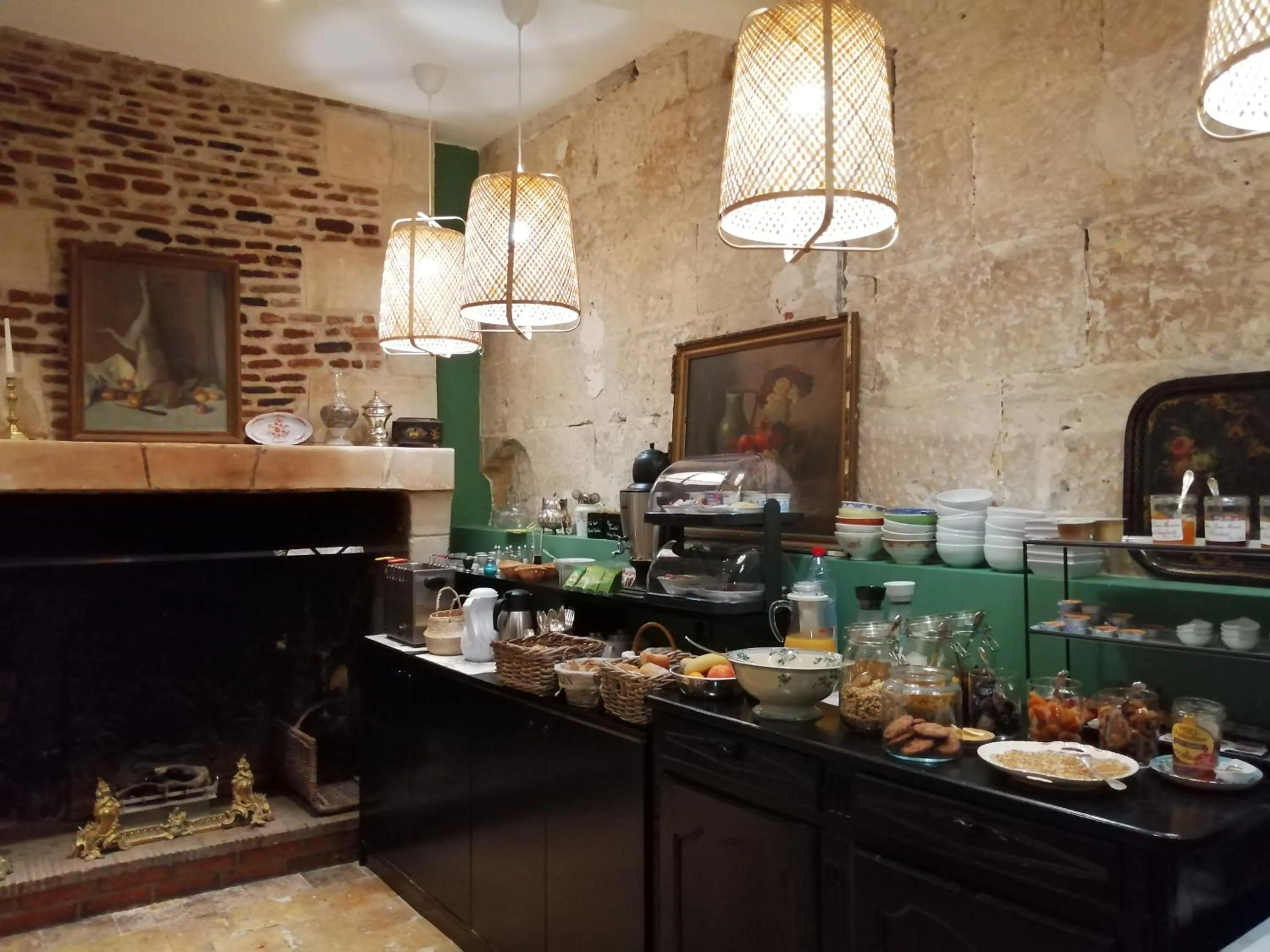 Buffet breakfast in Hotel Du Cygne Tours