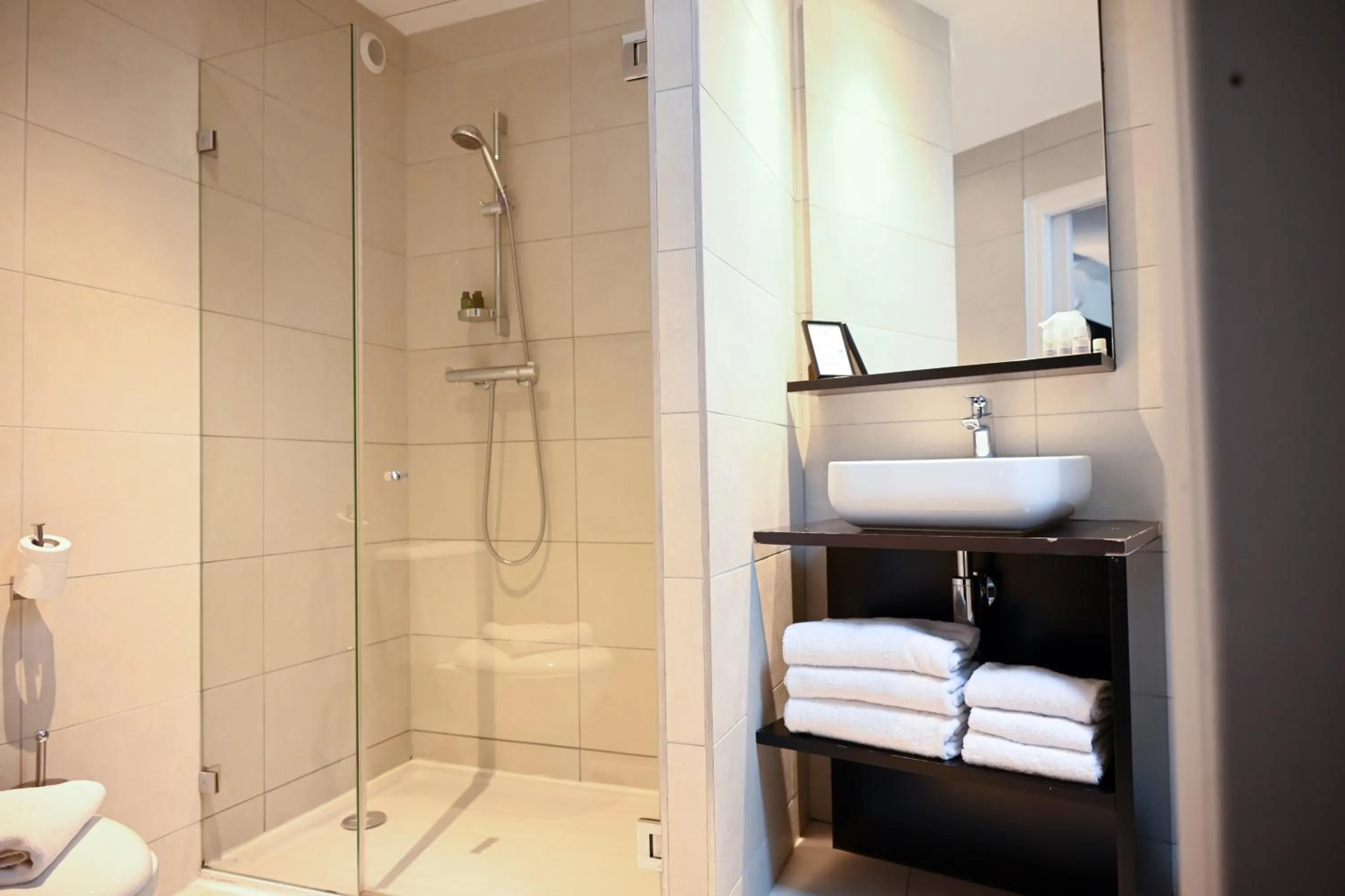 Bathroom in Hôtel Les Muses