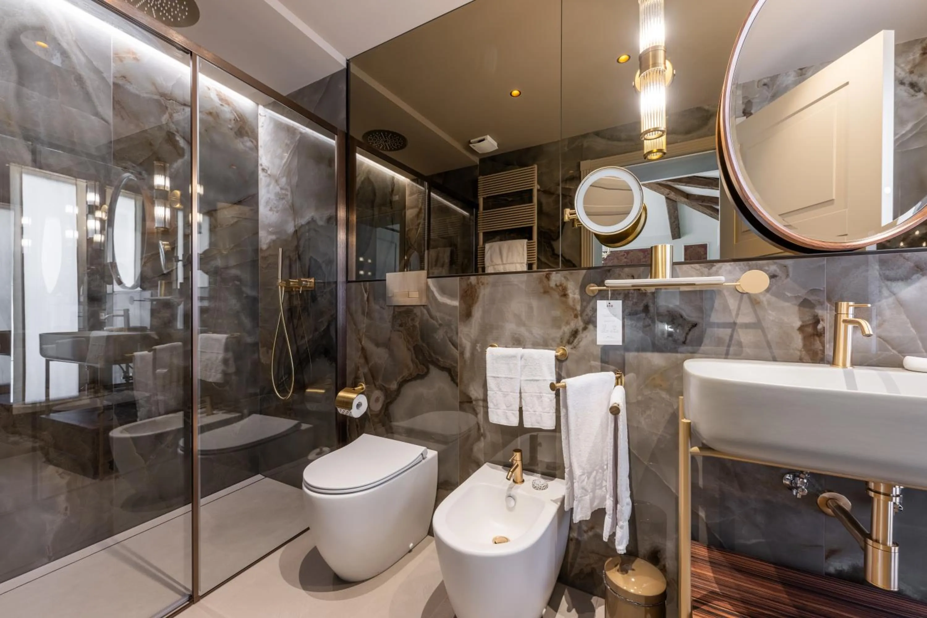 Shower in Hotel Palazzina Sardi