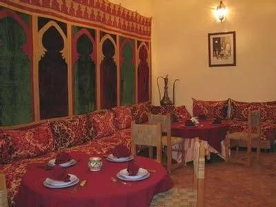 Restaurant/places to eat in Ryad Bahia