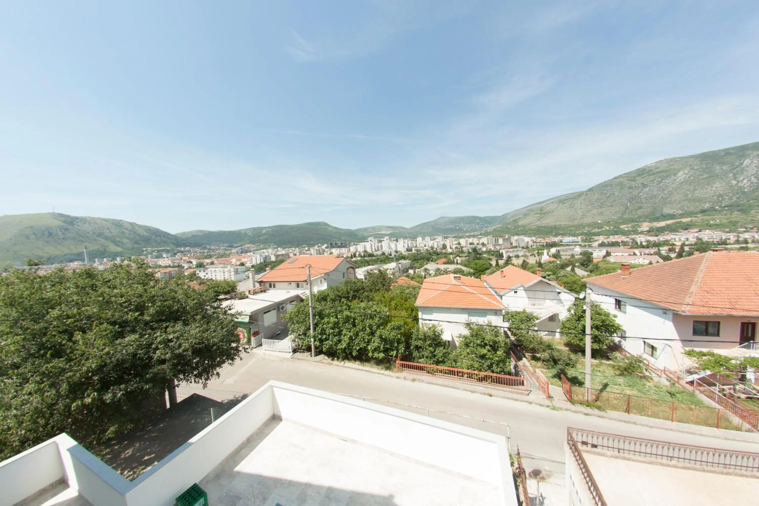 Apartment with Balcony in King San