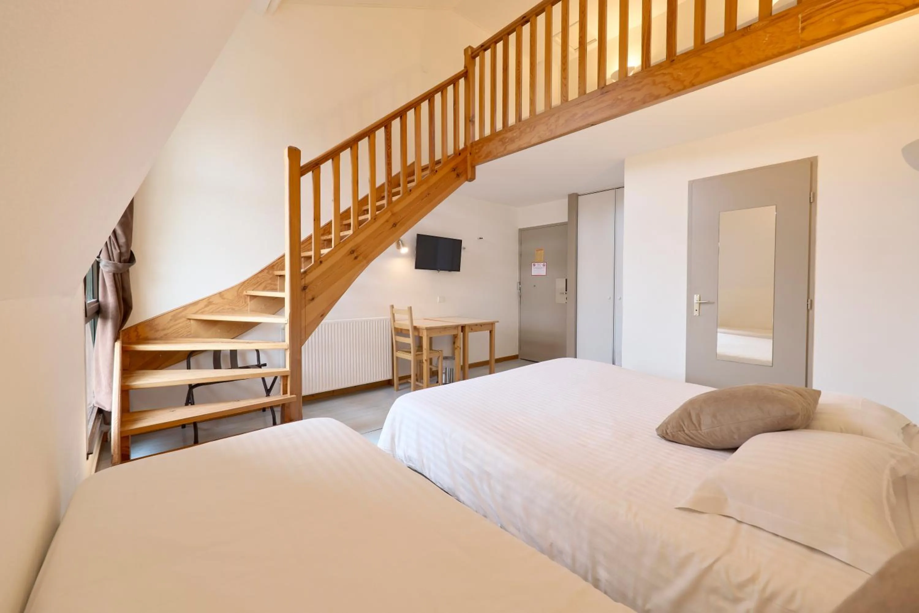 Bedroom, Bed in Hôtel-Restaurant Le Calice Du Gevaudan - A75