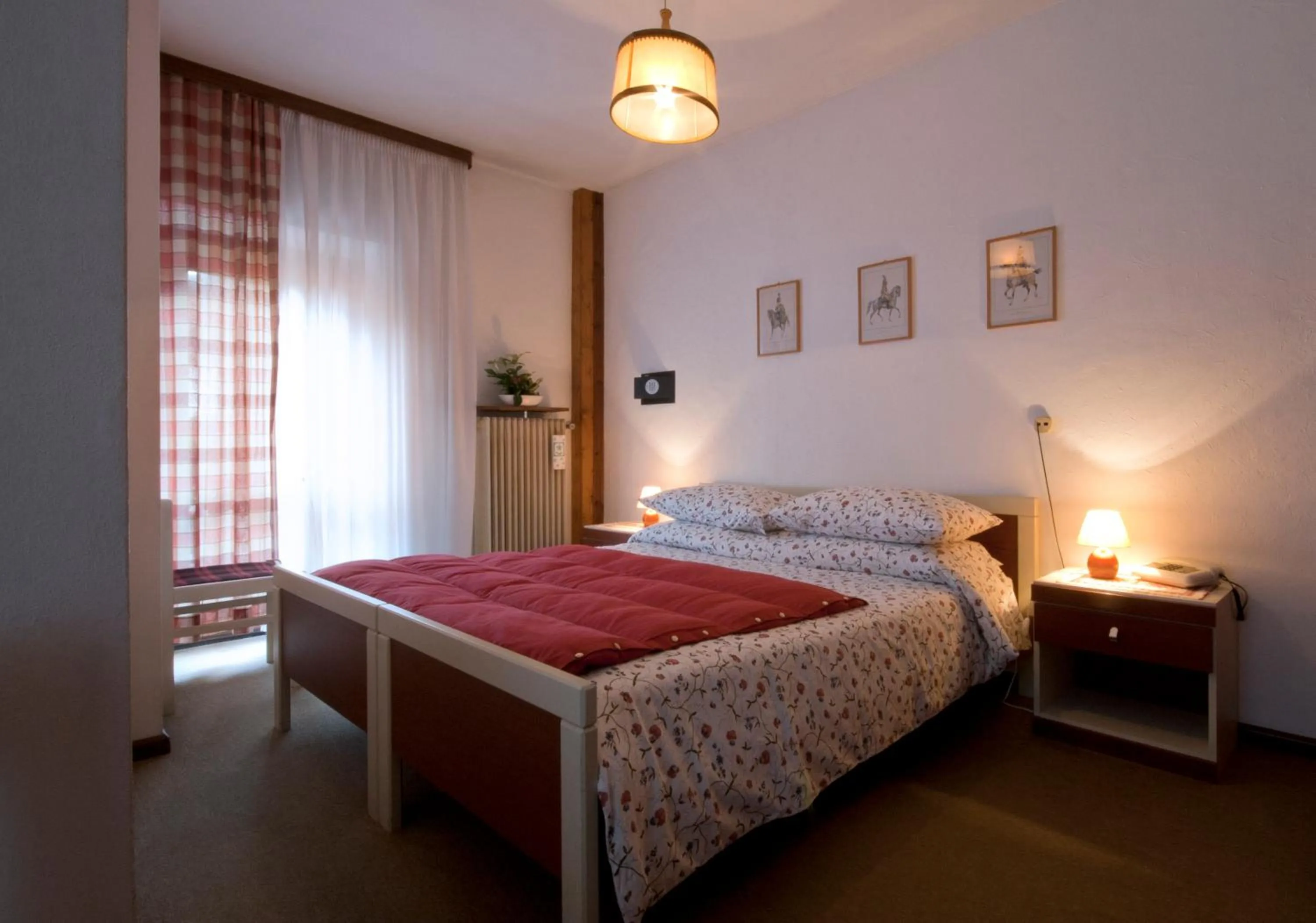 Bed in Il Cavallino - Albergo & Appartamenti