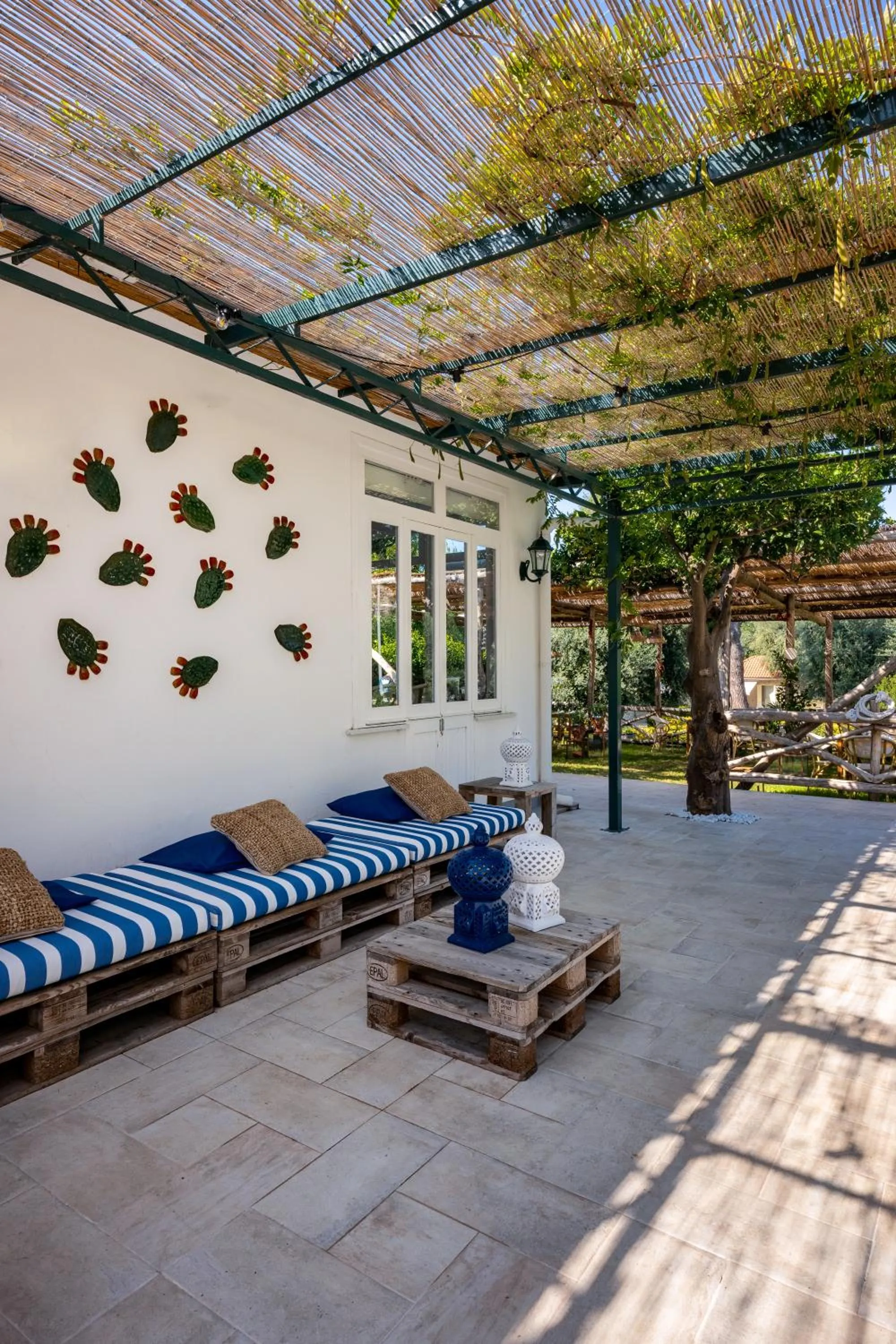 Restaurant/places to eat in Sopramare Resort