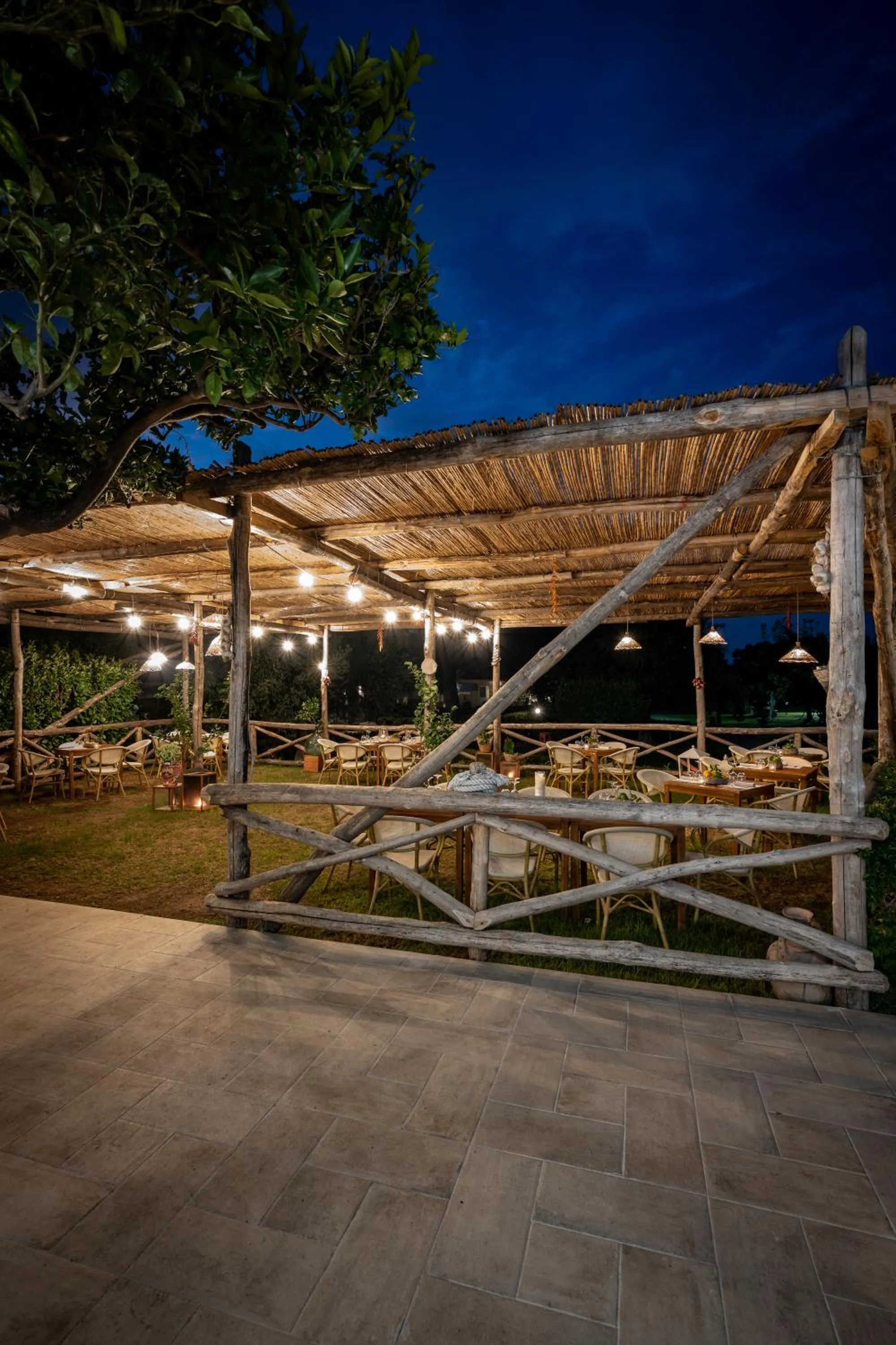 Restaurant/places to eat in Sopramare Resort