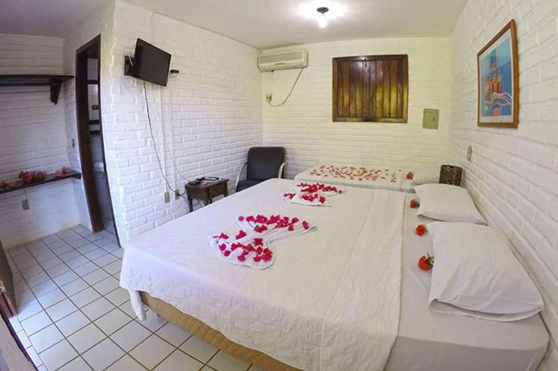 Photo of the whole room, Bed in Eurosol Pousada das Canoas