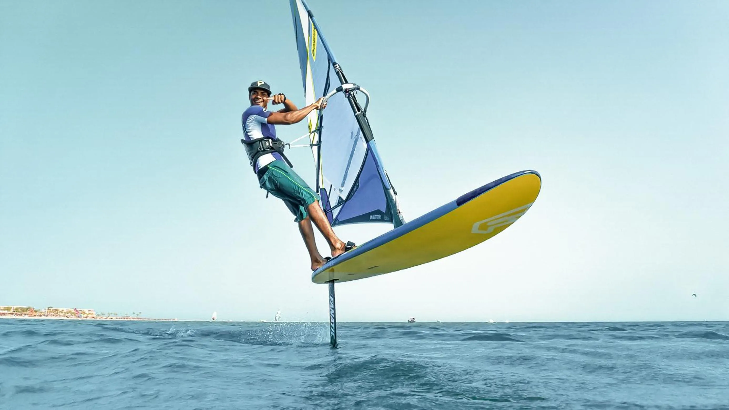 Windsurfing in Robinson Soma Bay