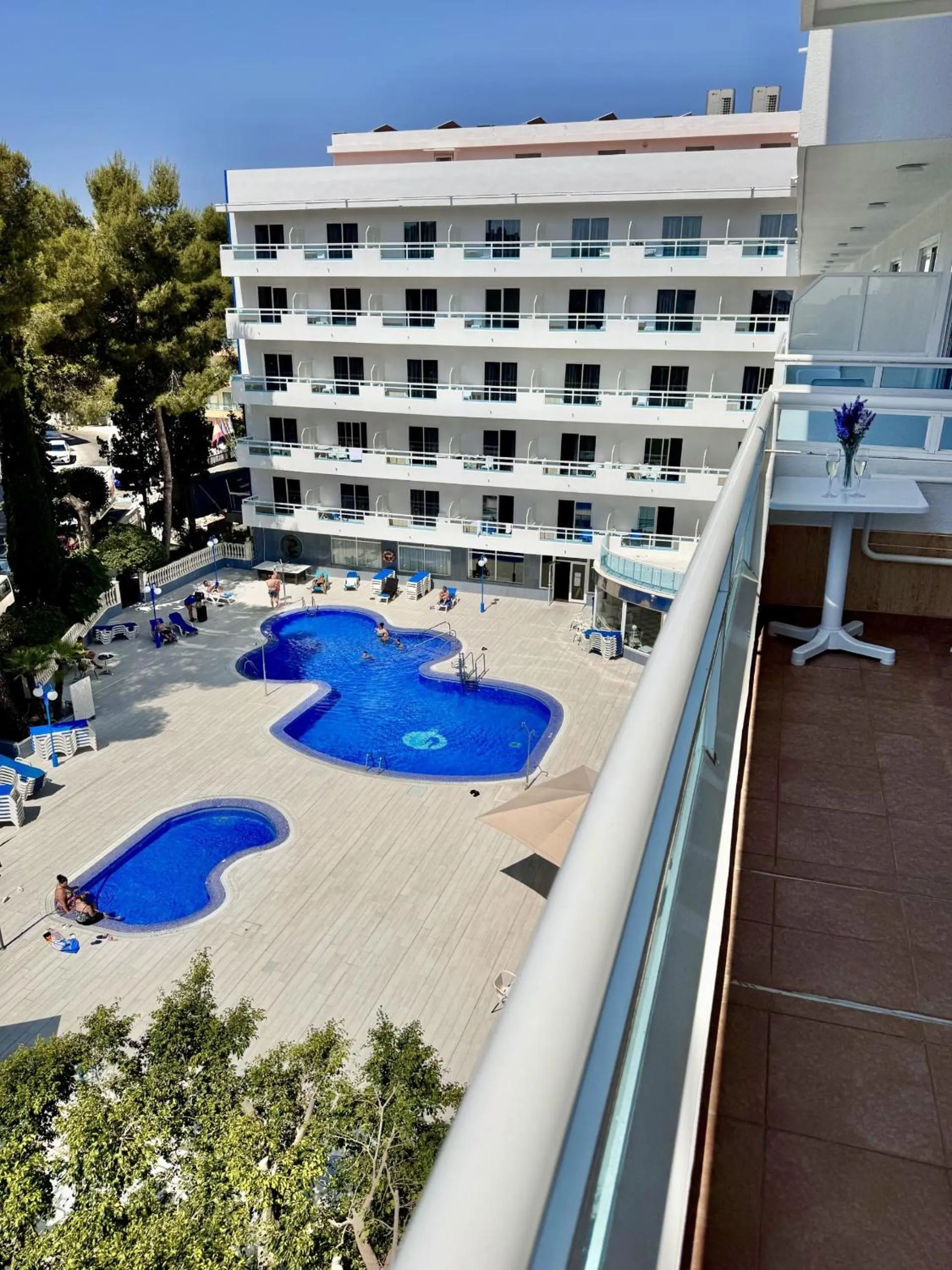 Swimming pool in Santa Monica Playa