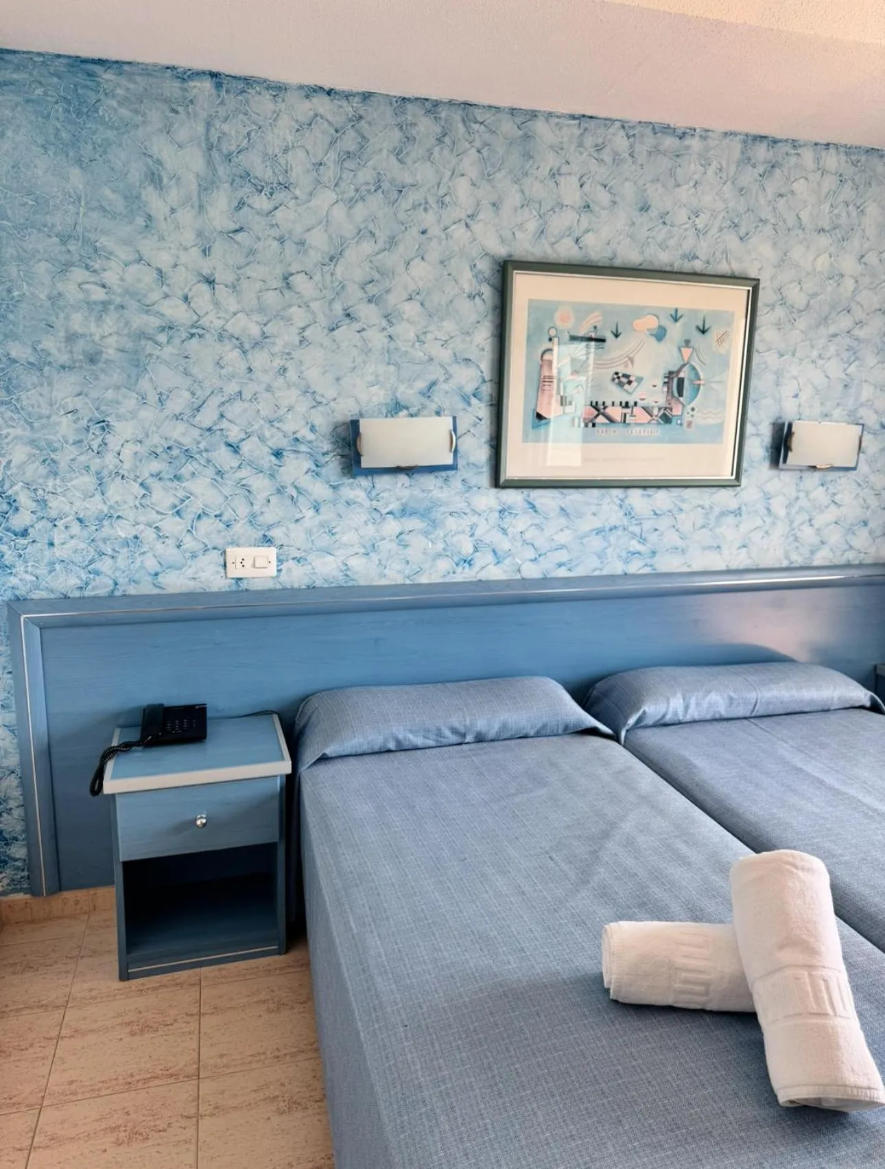 Bed in Santa Monica Playa