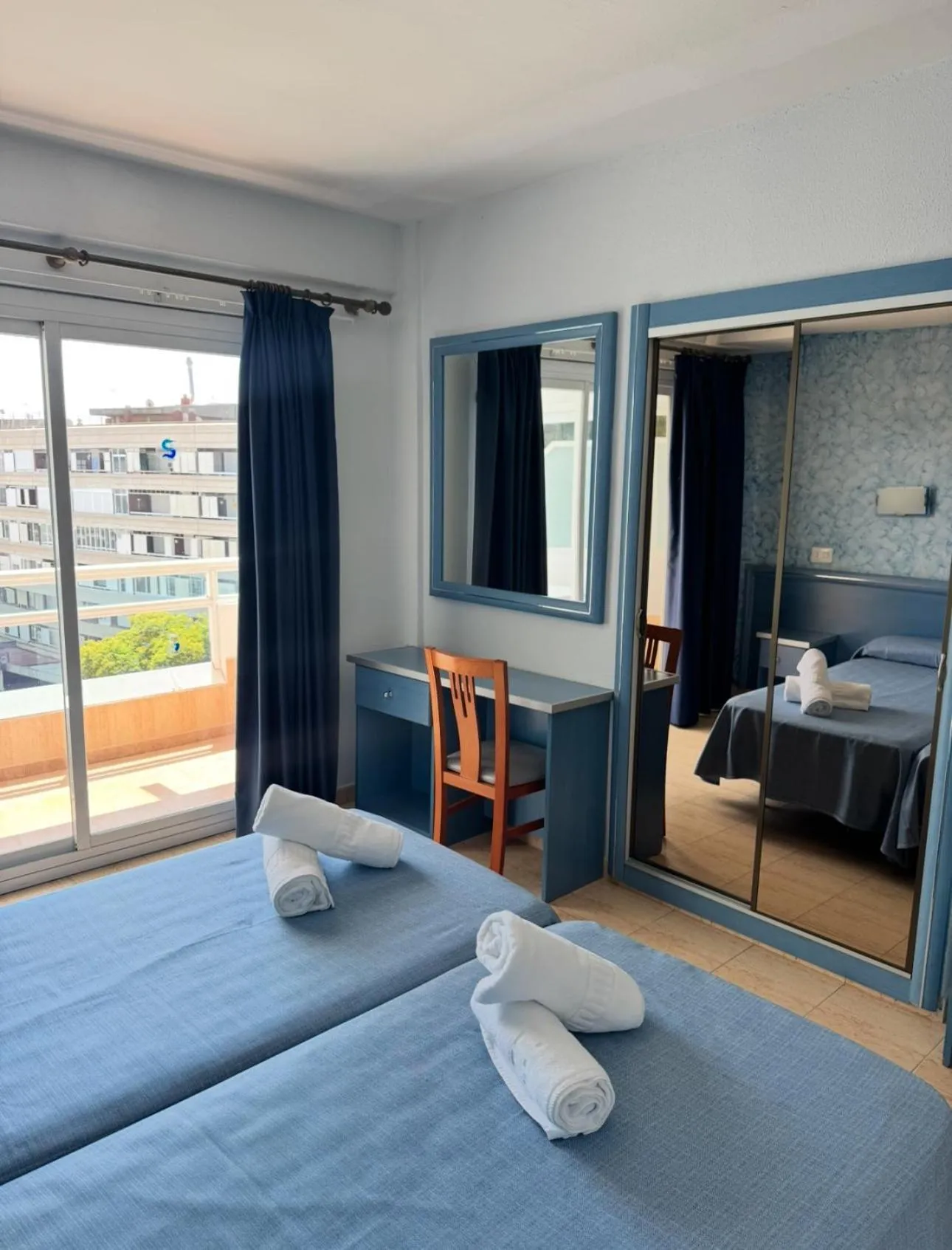 Bed in Santa Monica Playa