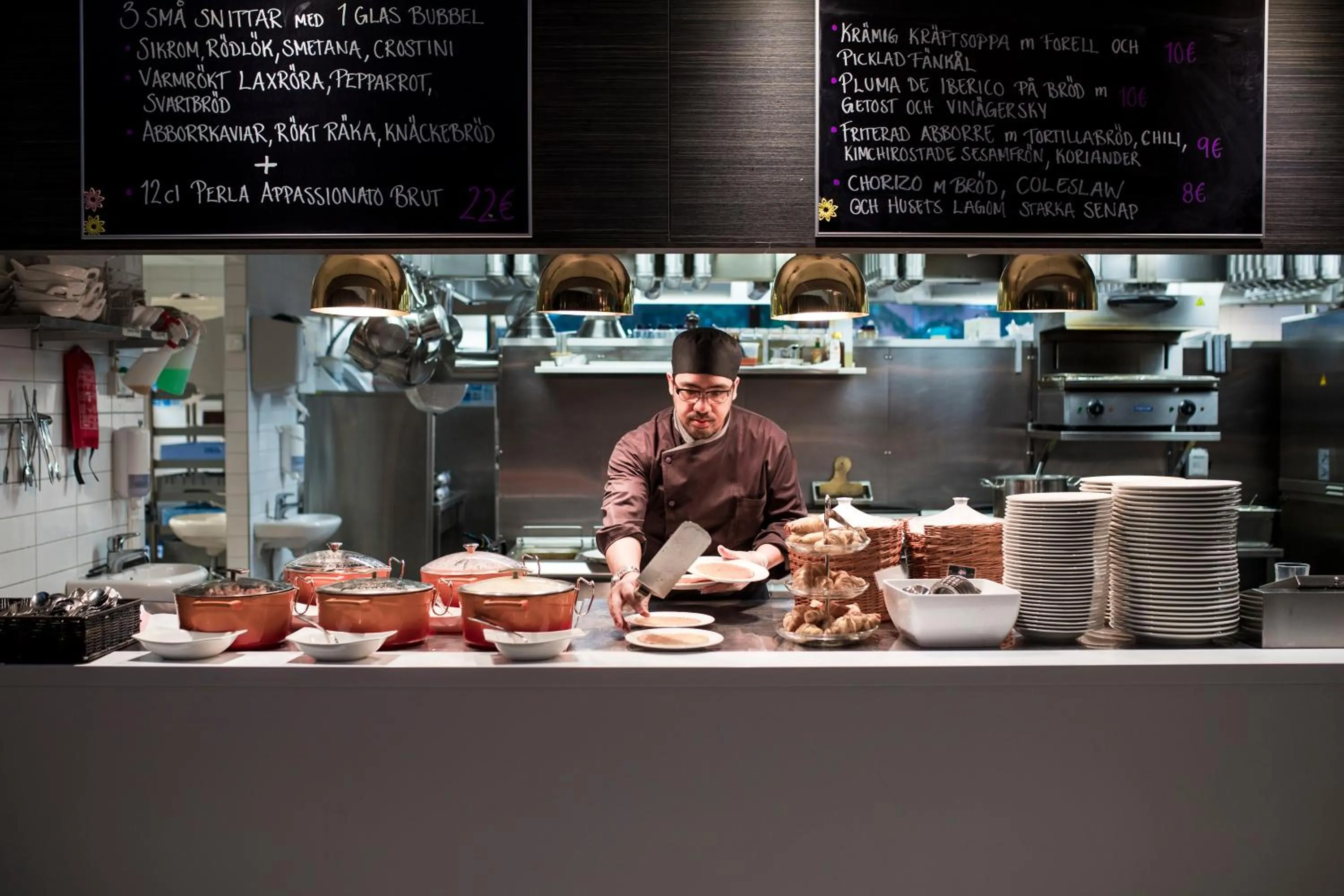 Buffet breakfast in Hotel Pommern