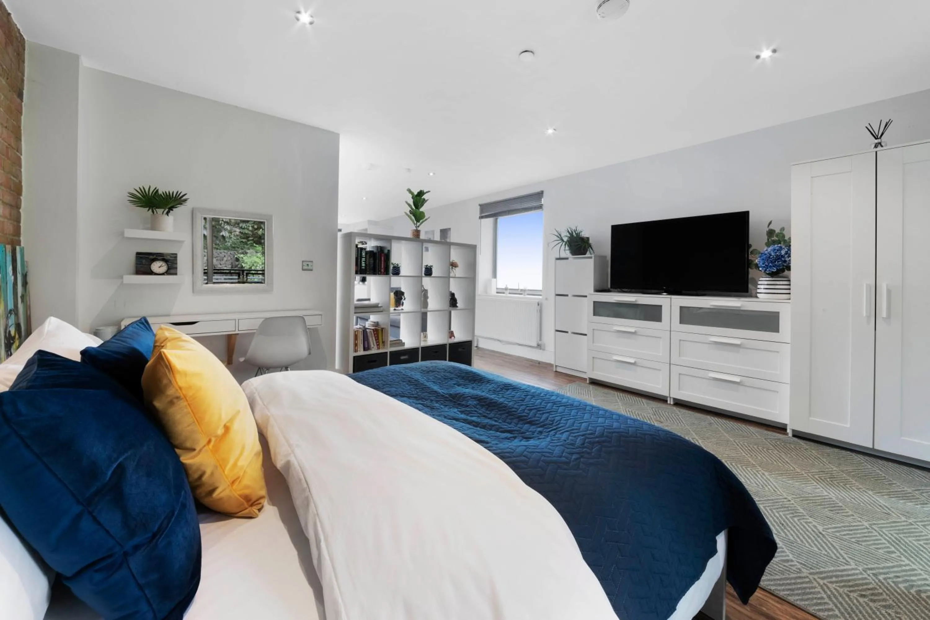 Bed in Manor House Studios By Morethanstays