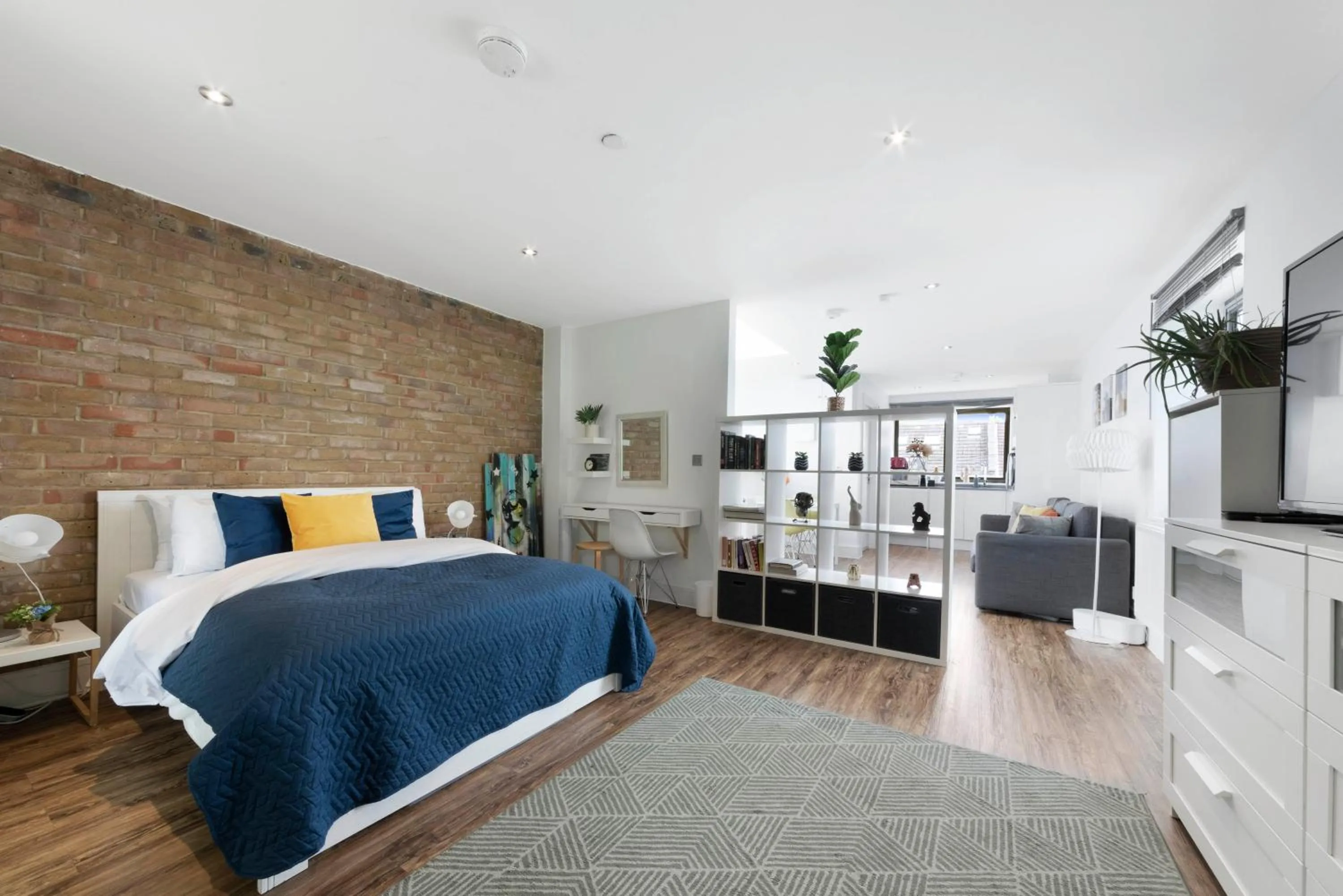 Bed in Manor House Studios By Morethanstays