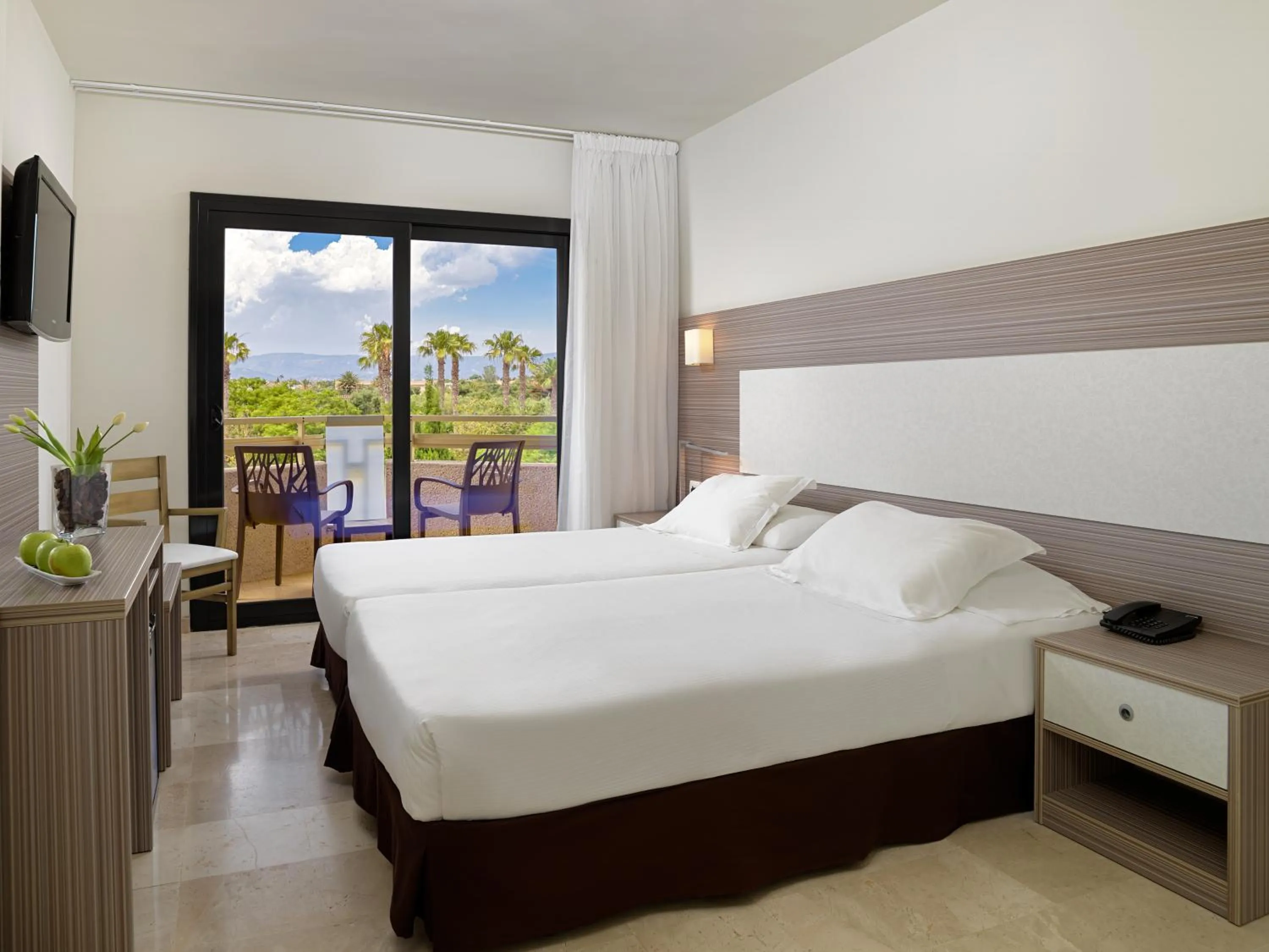Bed in H10 Cambrils Playa