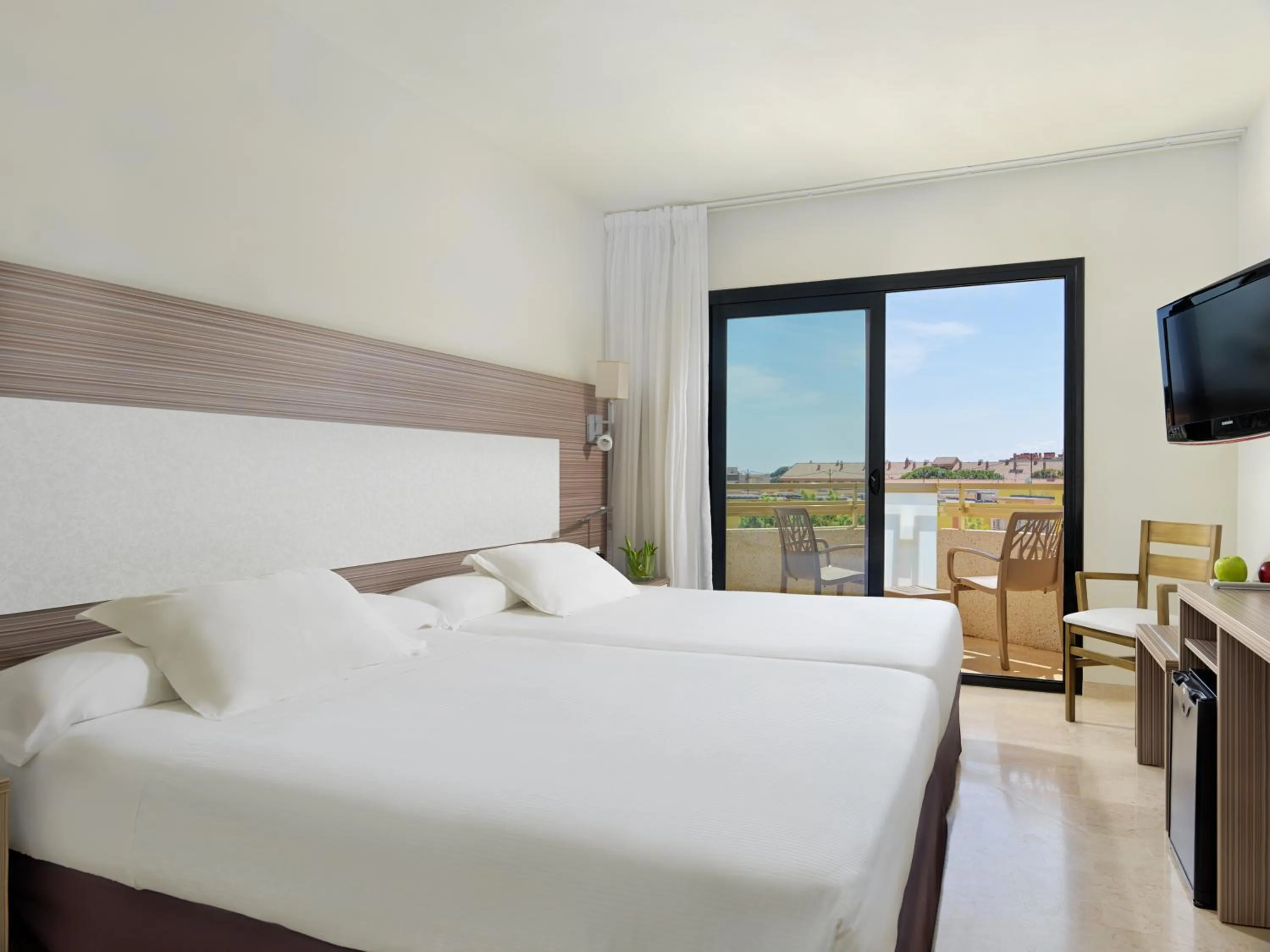 Bed in H10 Cambrils Playa