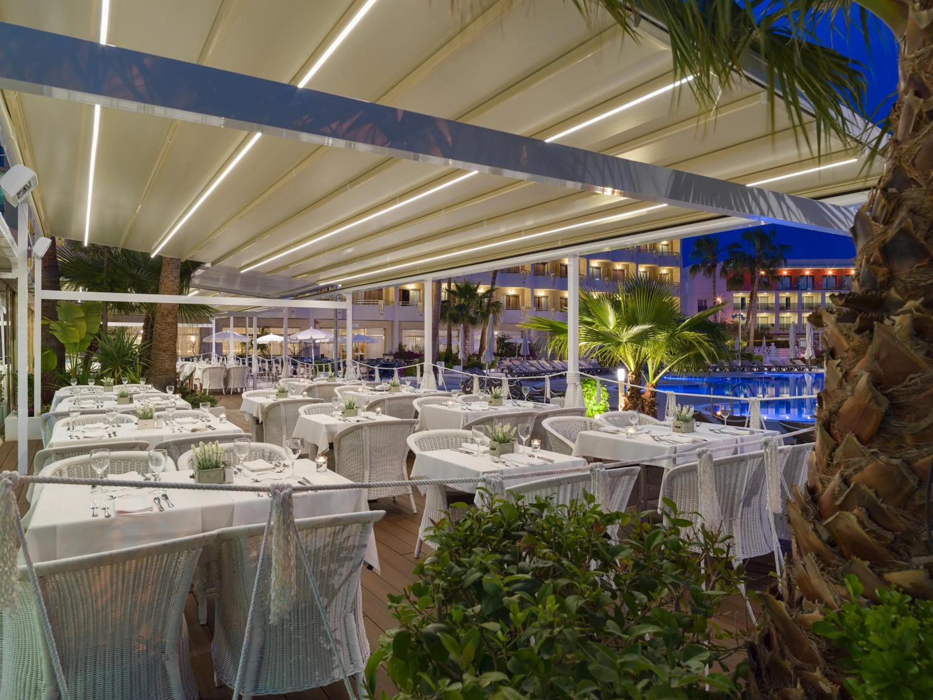 Restaurant/places to eat in H10 Cambrils Playa