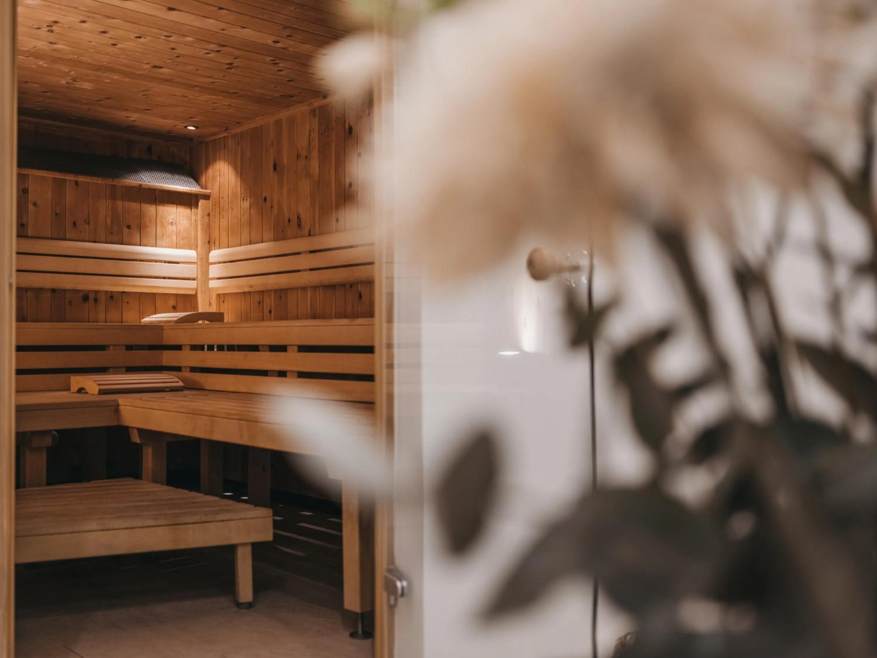 Spa and wellness centre/facilities in Hotel Vier Jahreszeiten by VAYA