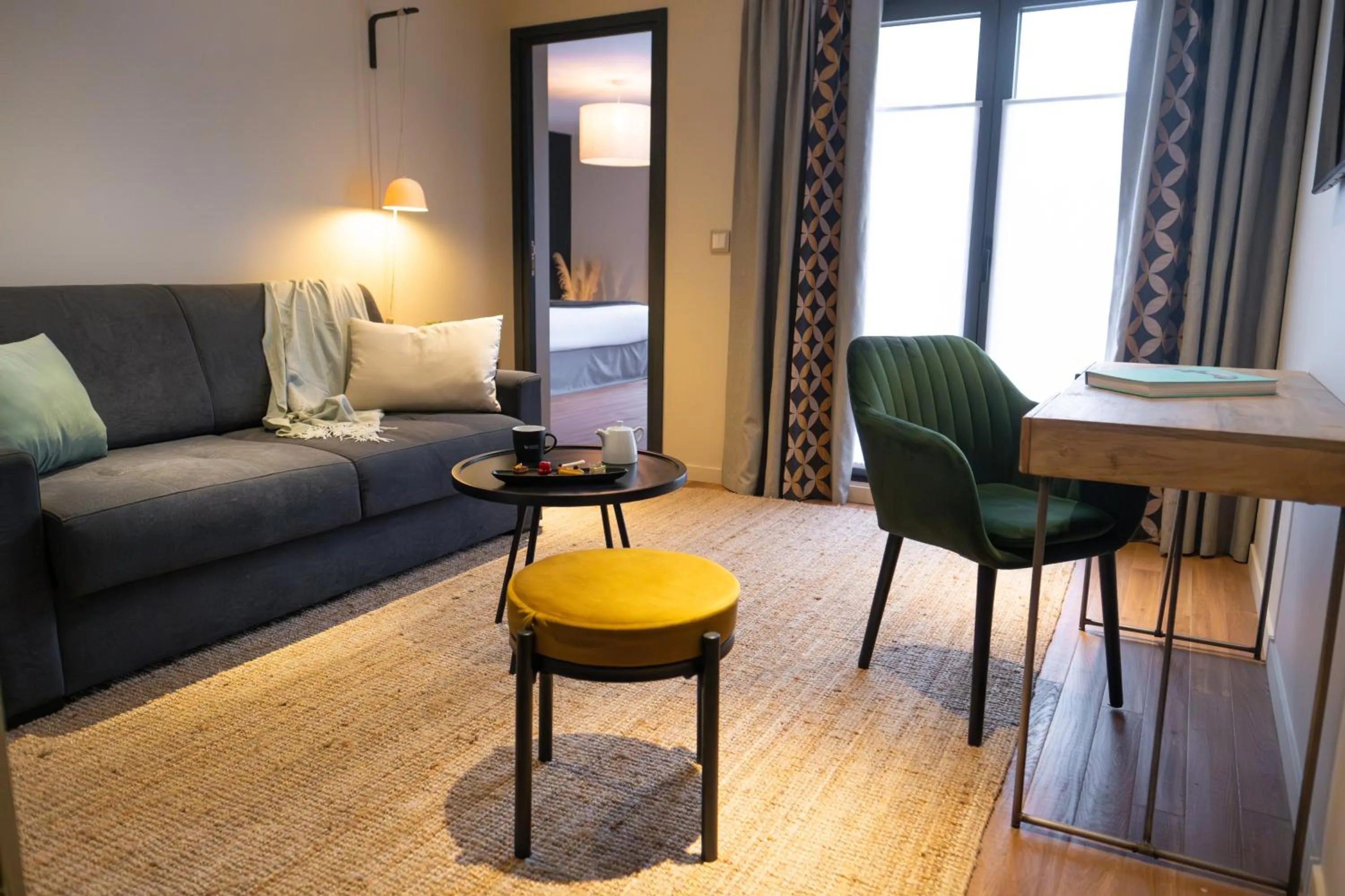 Living room, Bed in Les Demeures de Varennes, BW Signature Collection