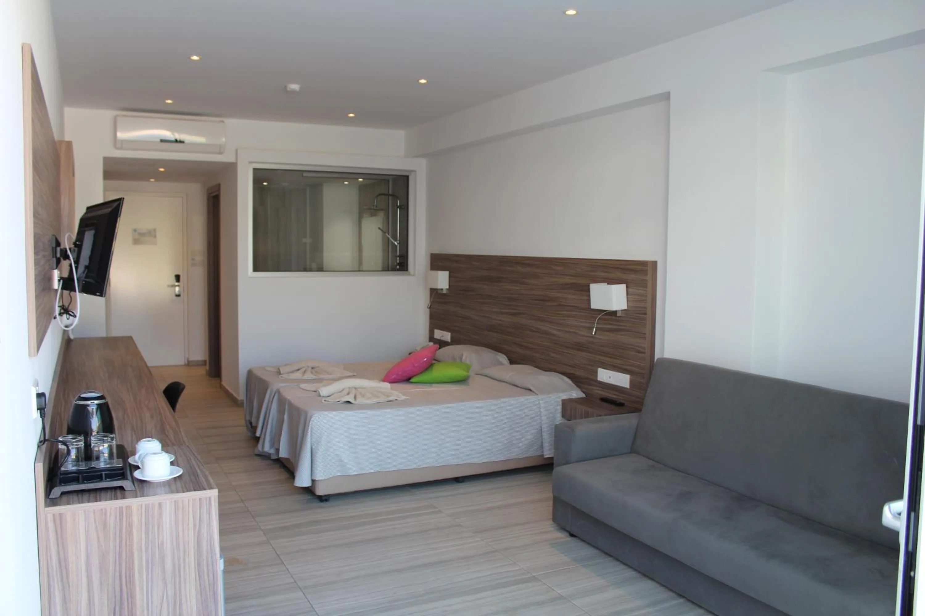 Photo of the whole room, Bed in Fedrania Gardens Hotel