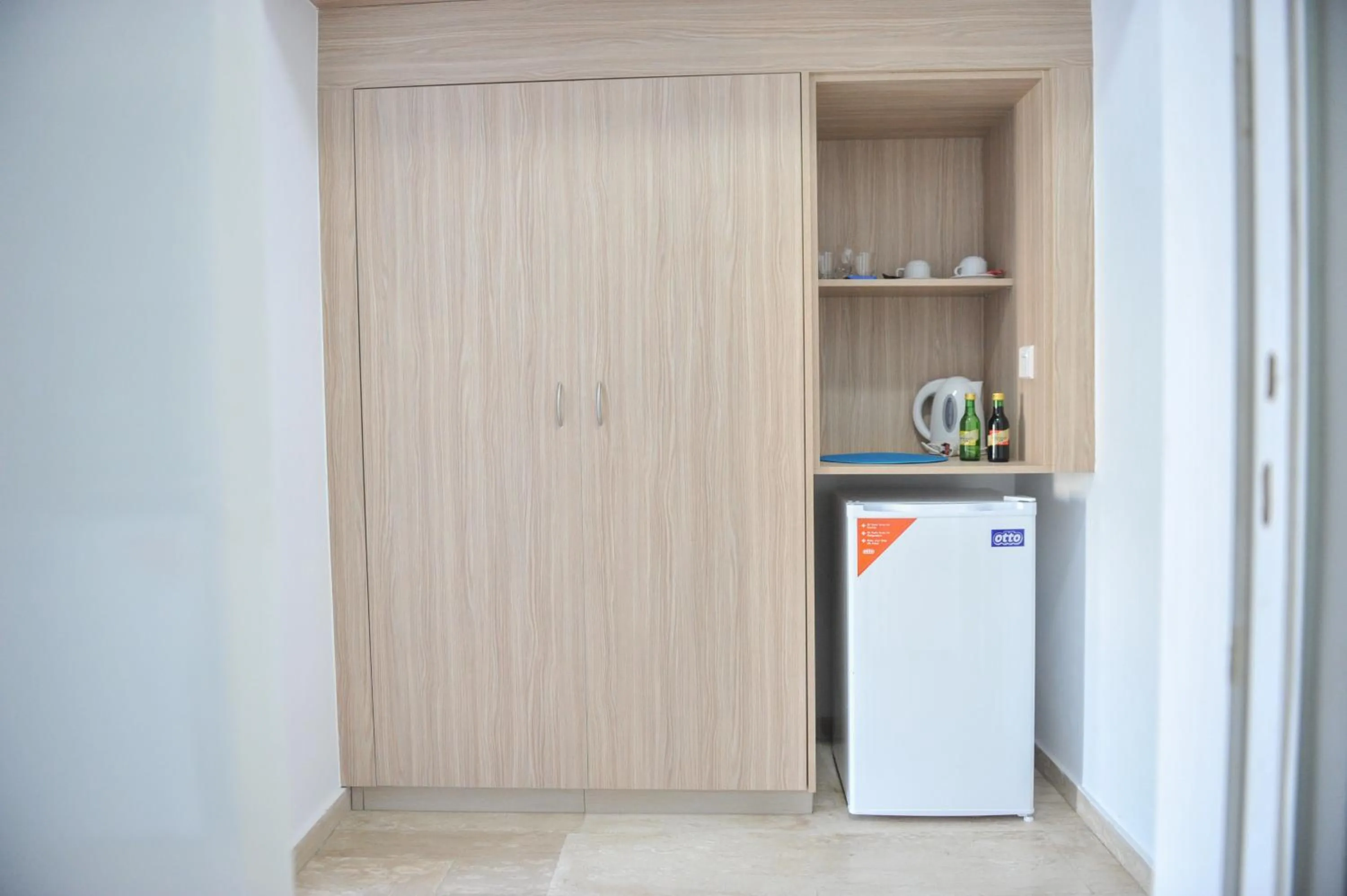 Coffee/tea facilities in Fedrania Gardens Hotel