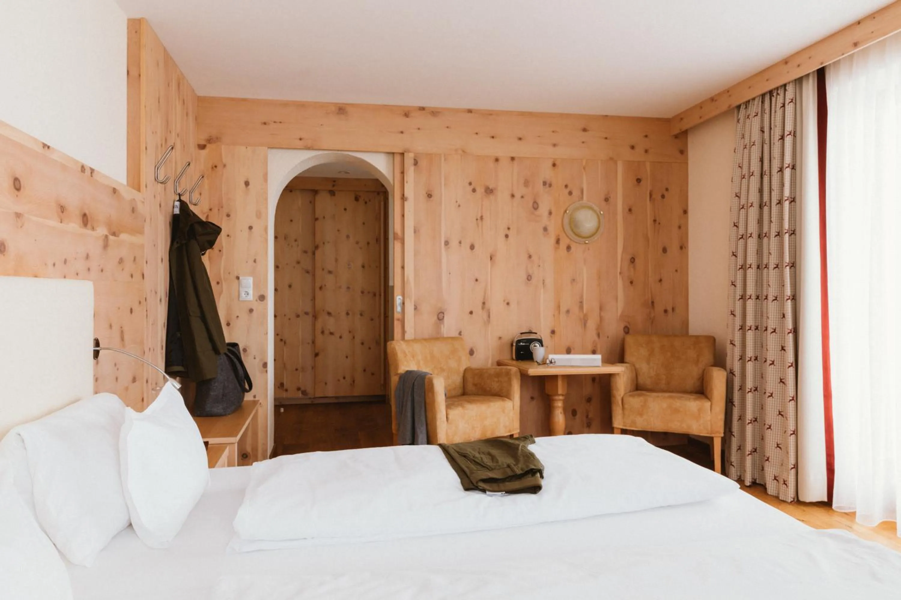 Photo of the whole room, Bed in Gartenhotel Linde 4 Sterne Superior