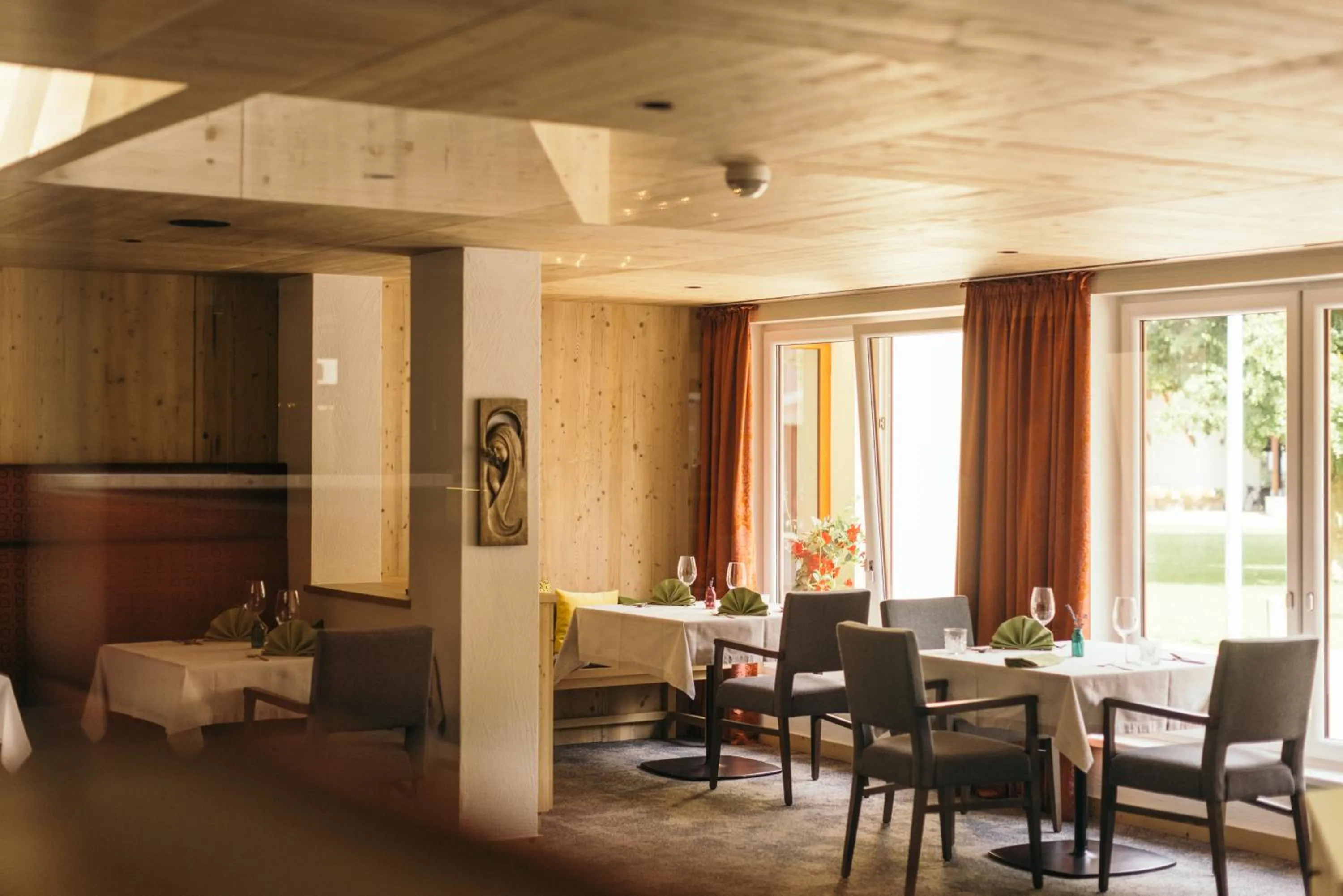 Restaurant/places to eat in Gartenhotel Linde 4 Sterne Superior