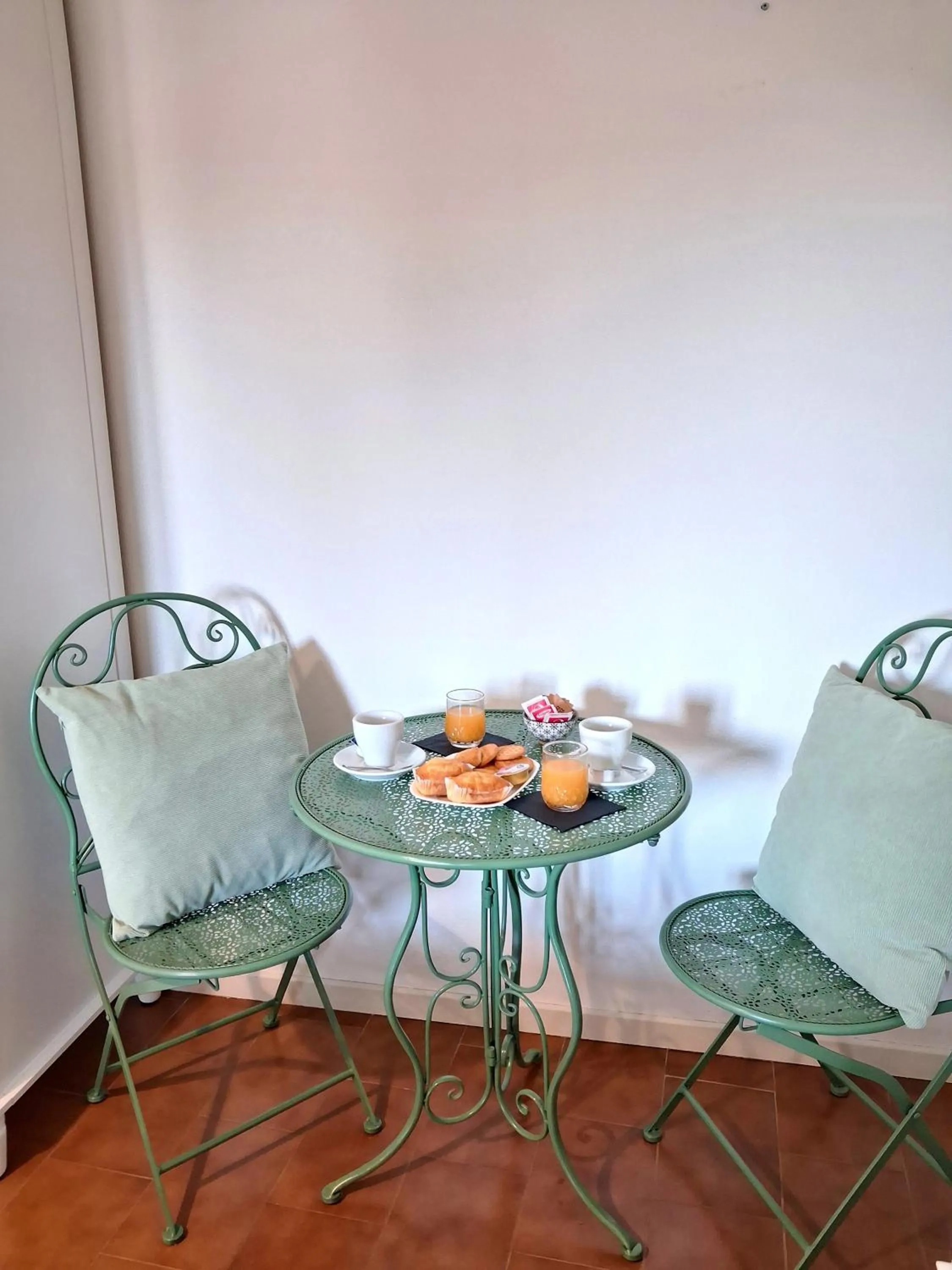 Coffee/tea facilities in Dolce Lago B&B