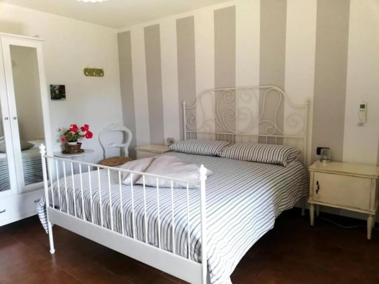 Bed in Dolce Lago B&B