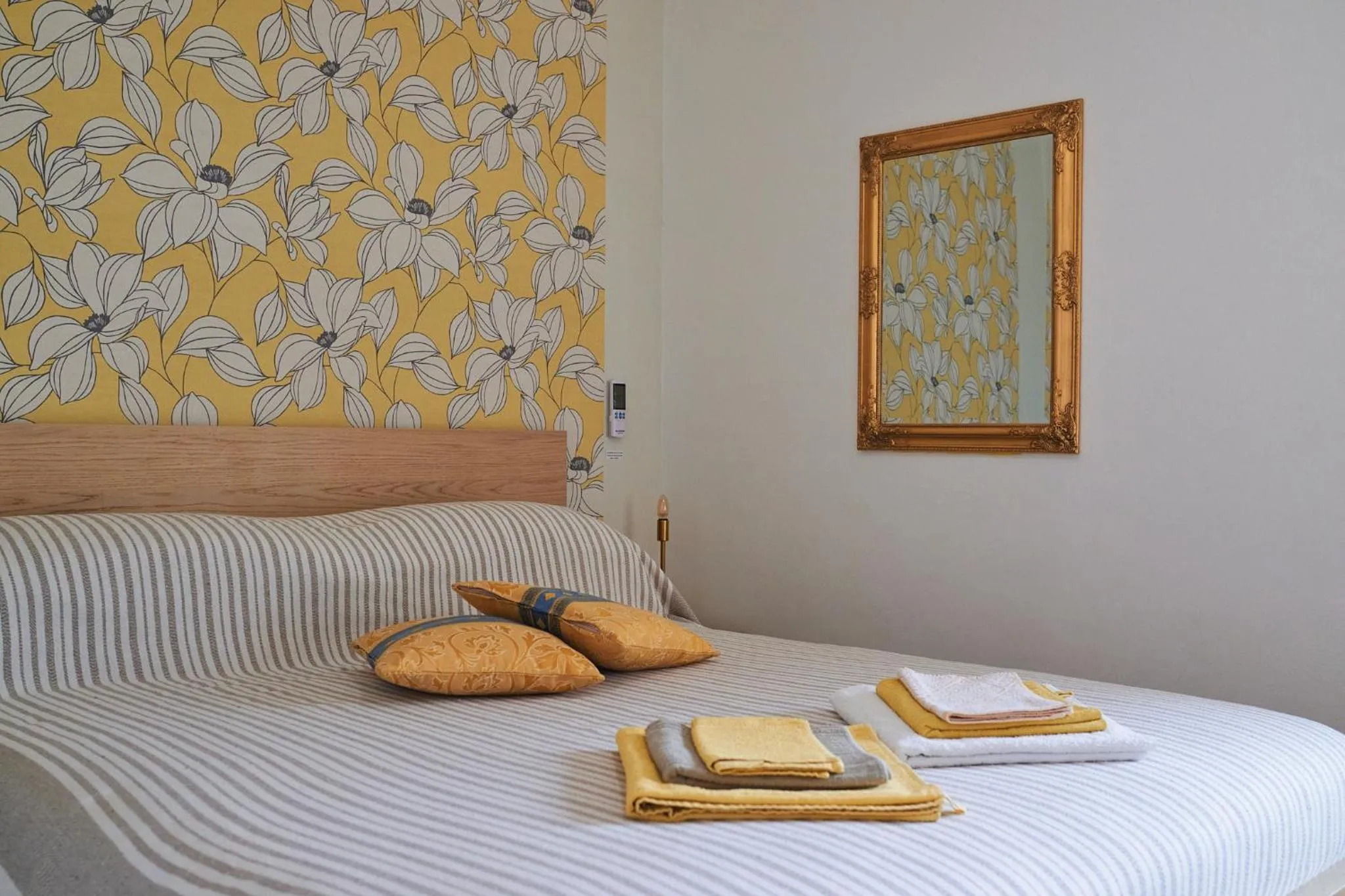 Bed in Dolce Lago B&B