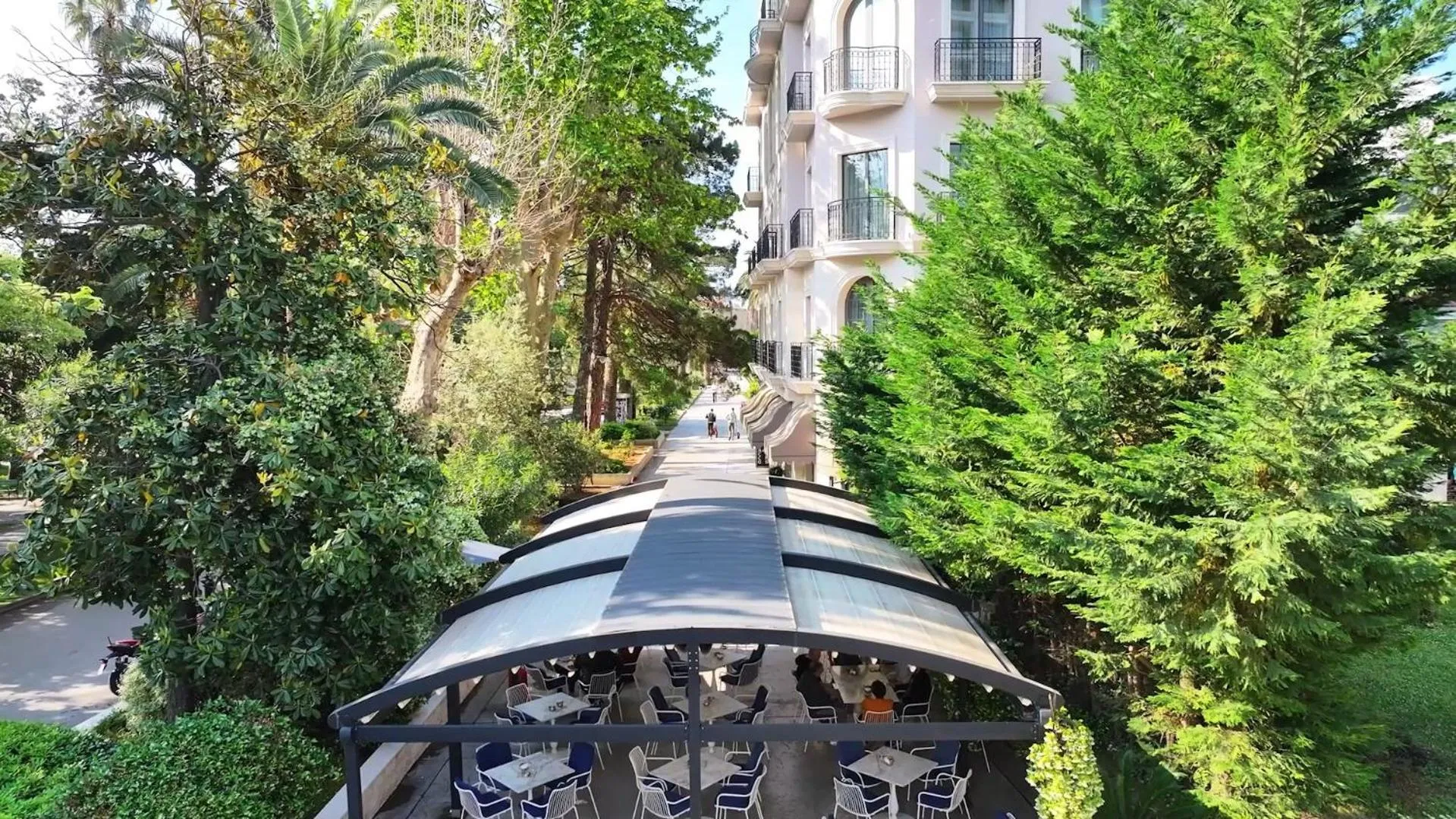 Property building in Hotel Majestic