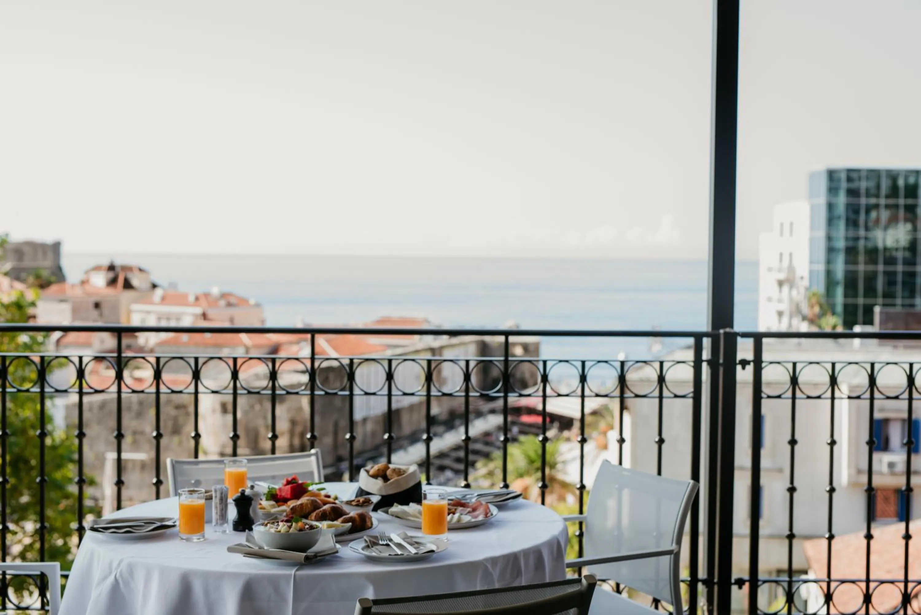 Food and drinks in Hotel Majestic