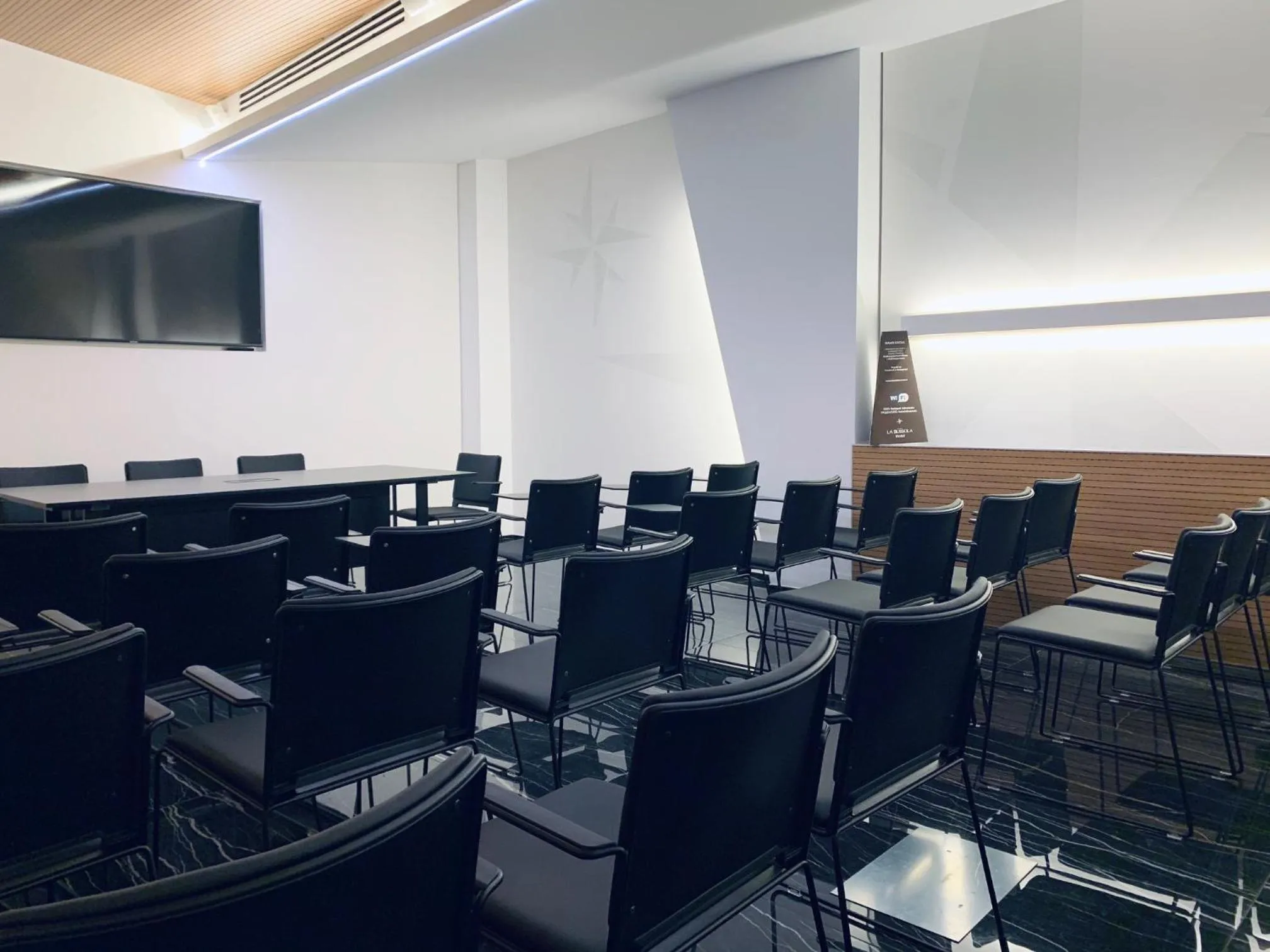 Business facilities in Hotel La Bussola