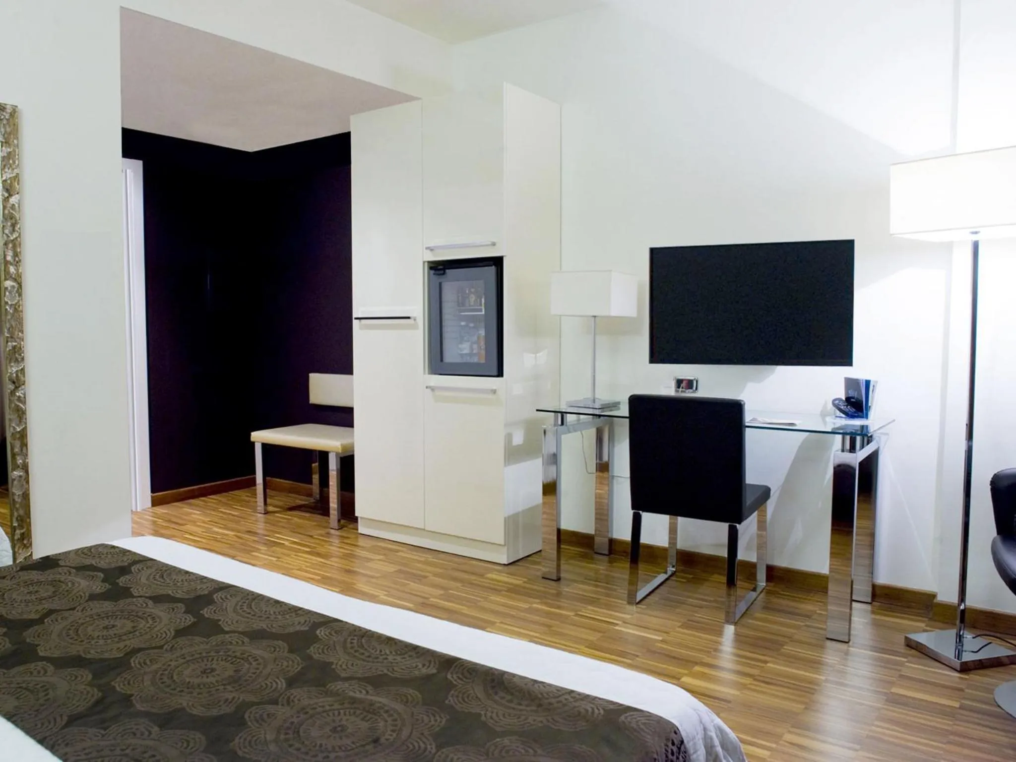 Photo of the whole room, Bed in Hotel La Bussola