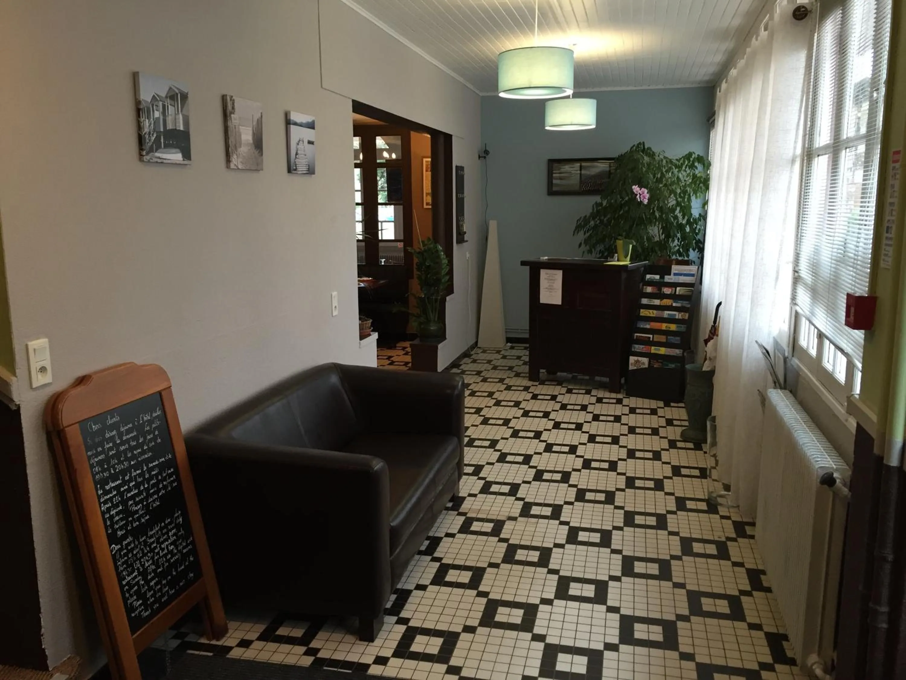 Lobby or reception in Auberge Les Mufliers - Hôtel Les Forges