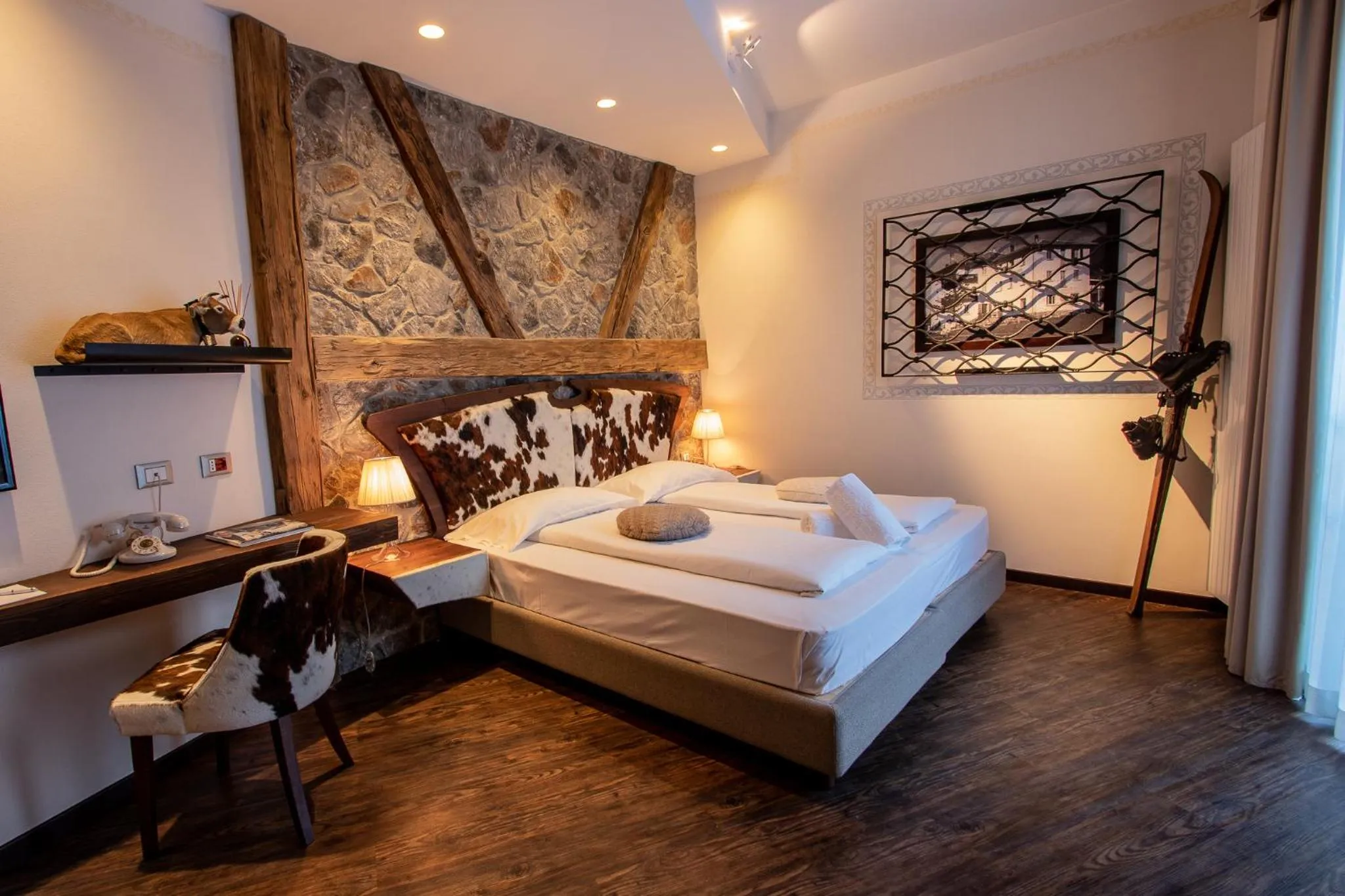 Bedroom, Bed in Hotel Corona