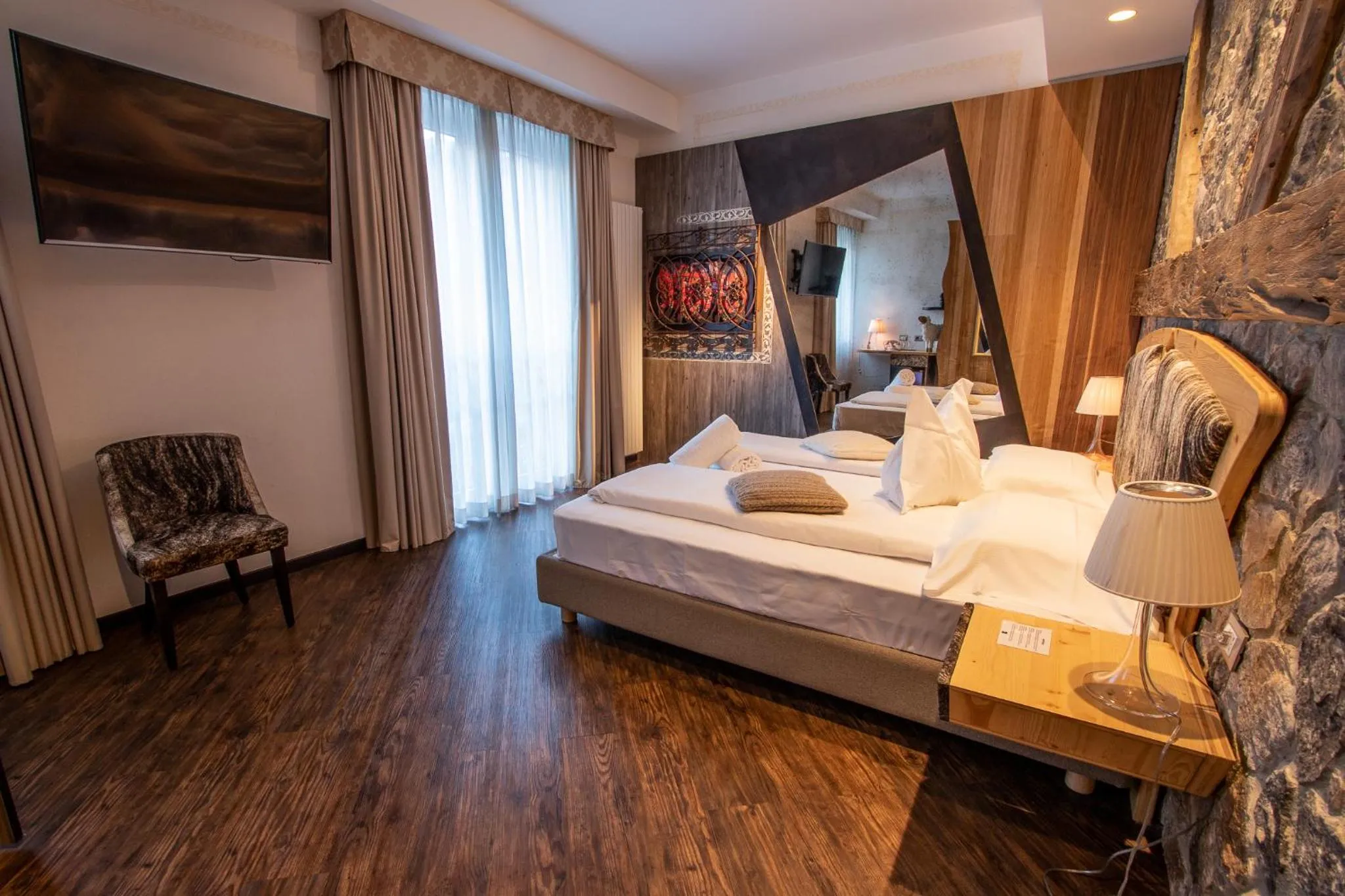 Bedroom, Bed in Hotel Corona