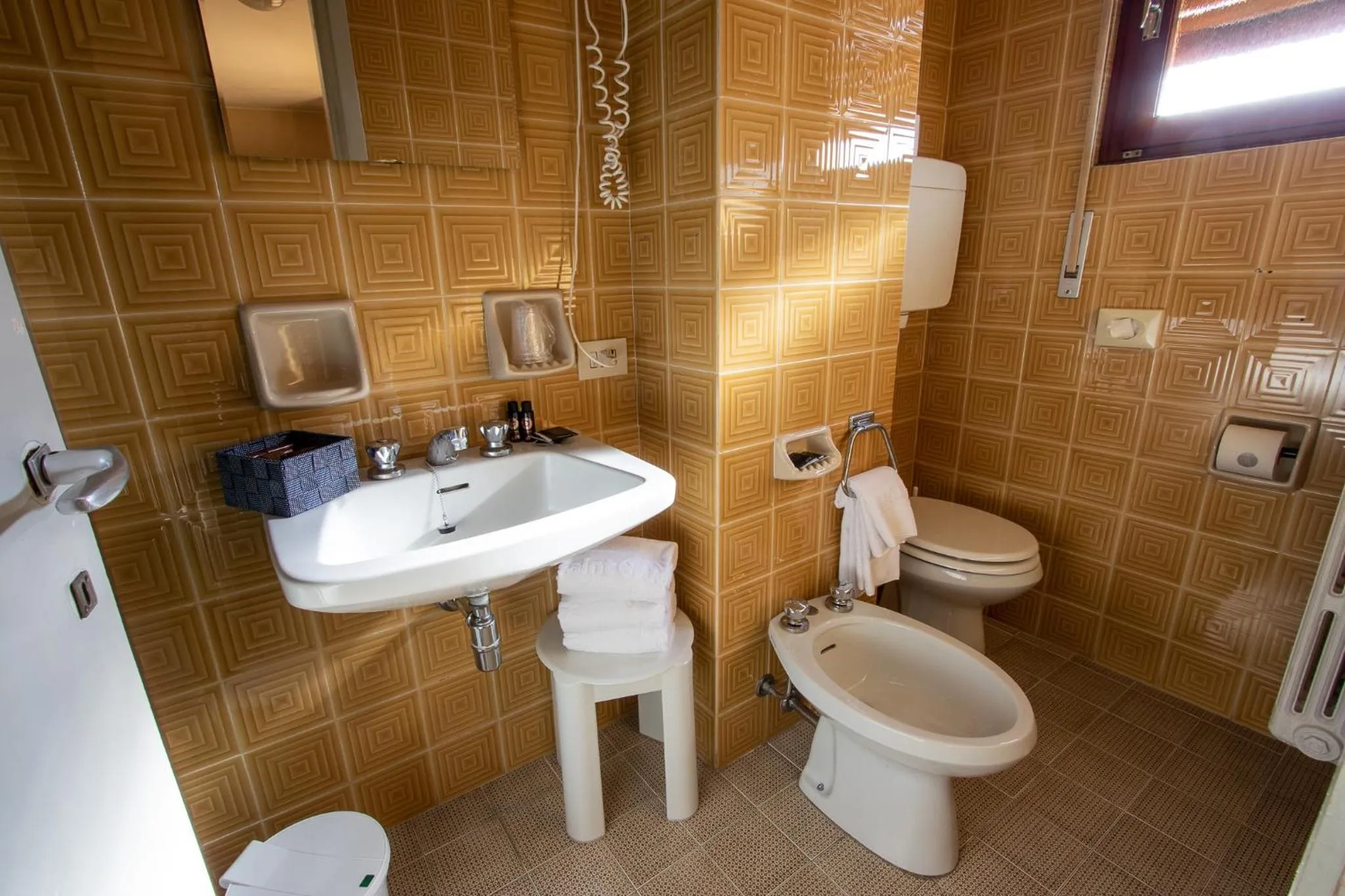 Bathroom in Hotel Corona