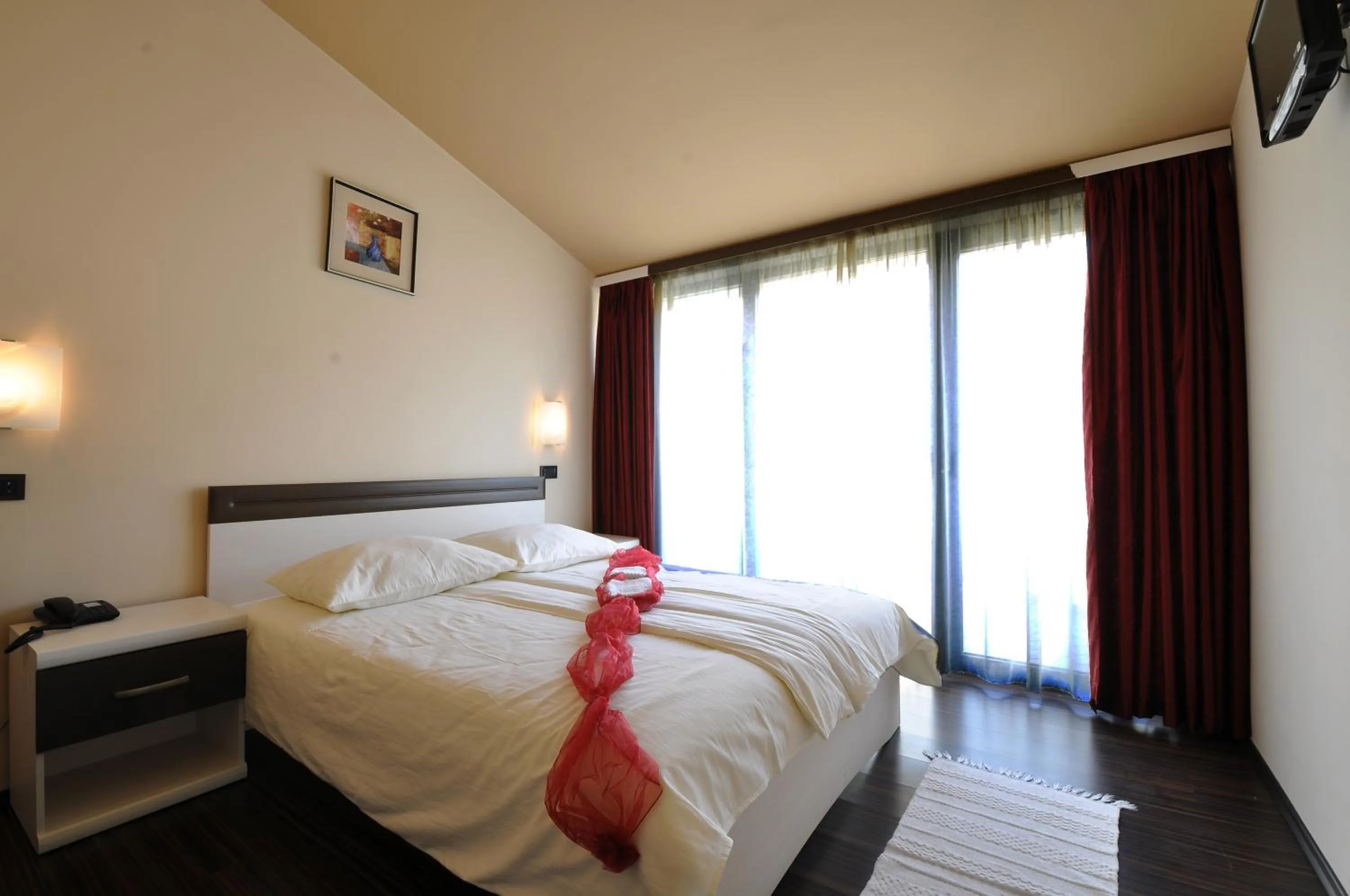 Photo of the whole room, Bed in Hotel Fontana